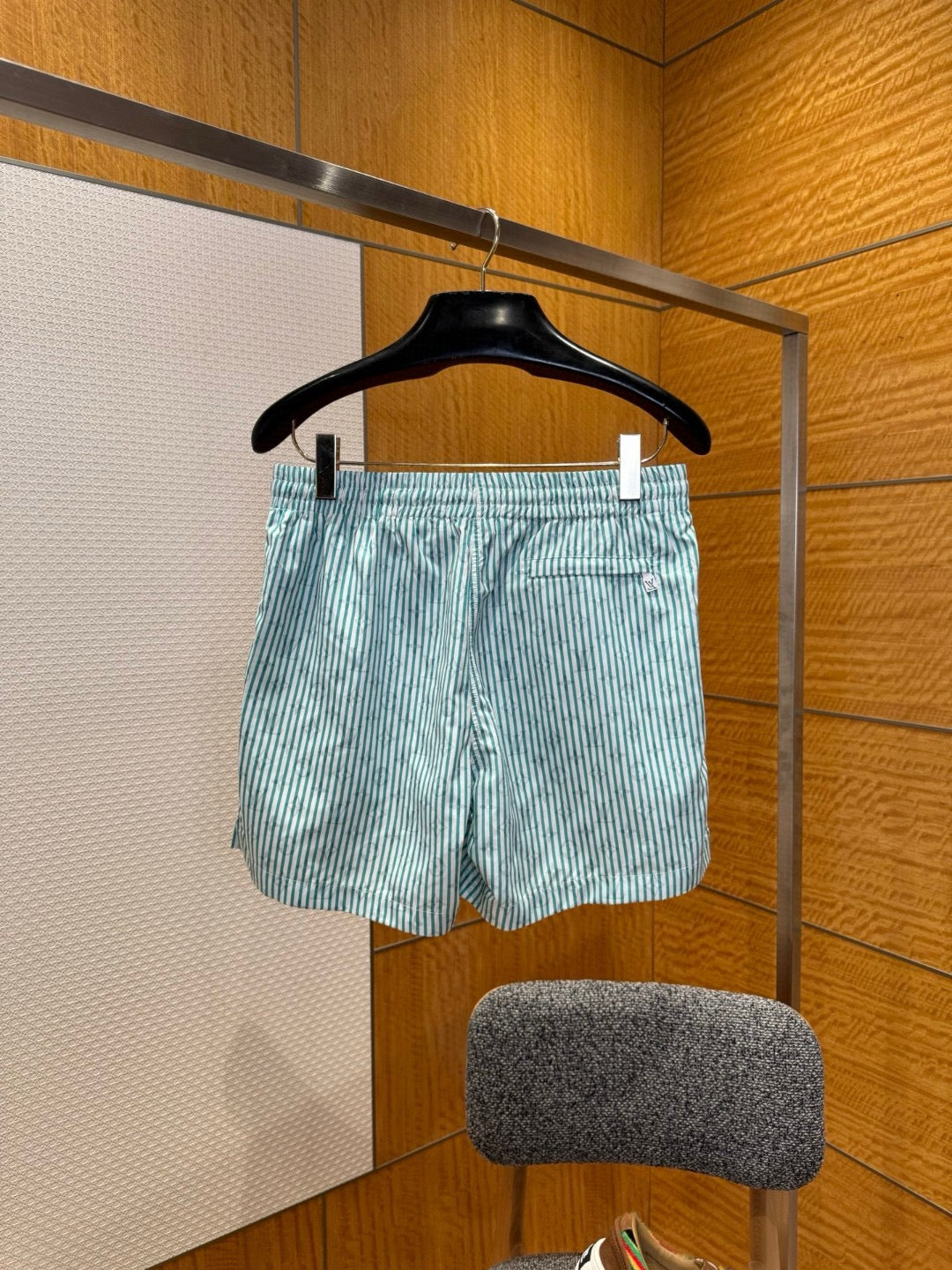 LOU SHORTS