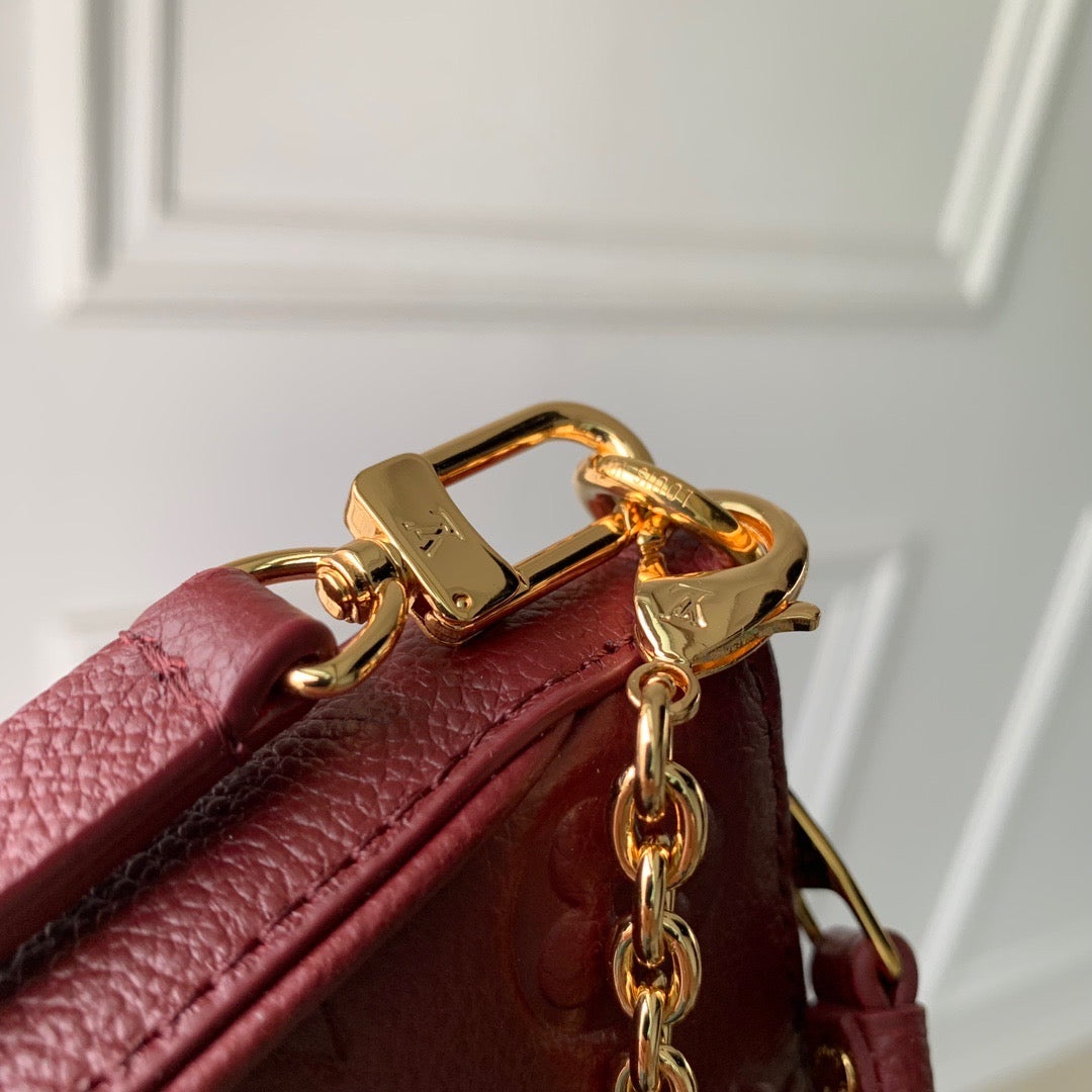LOU EASY POUCH ON STRAP