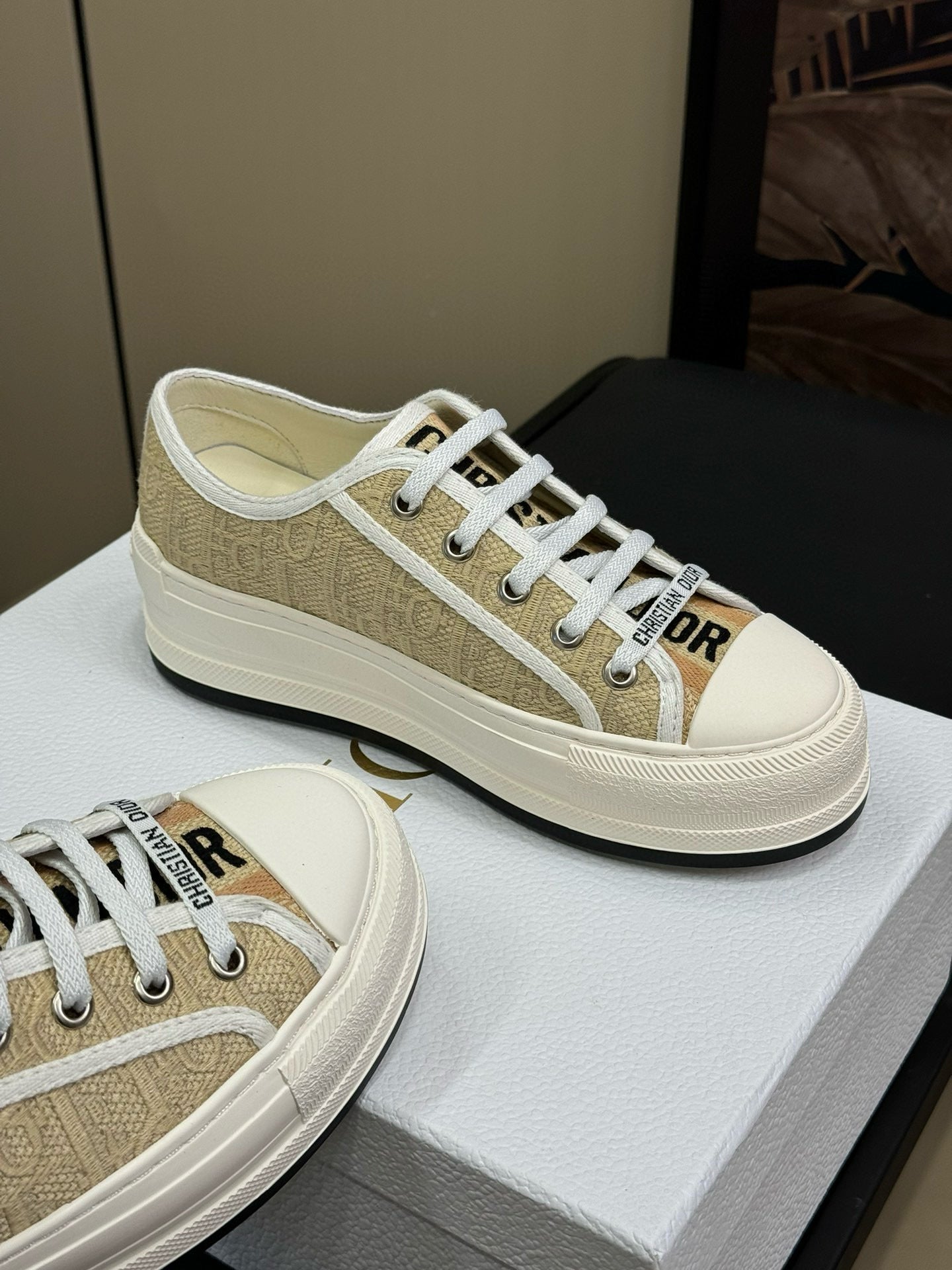 CD PLATFORM SNEAKER