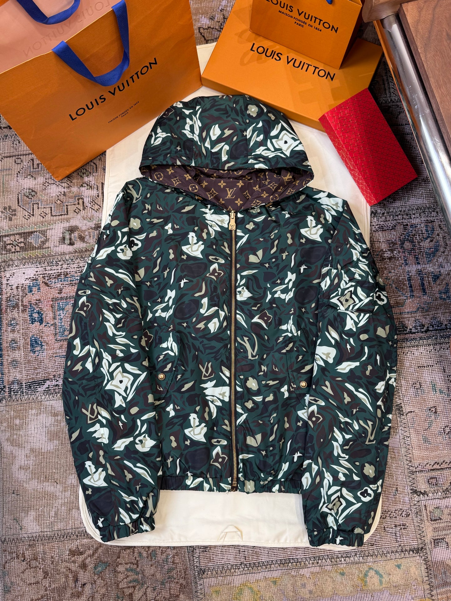 LOU JACKET
