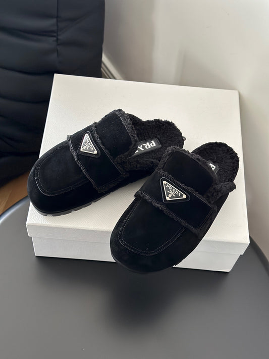PD SHEARLING SLIPPERS