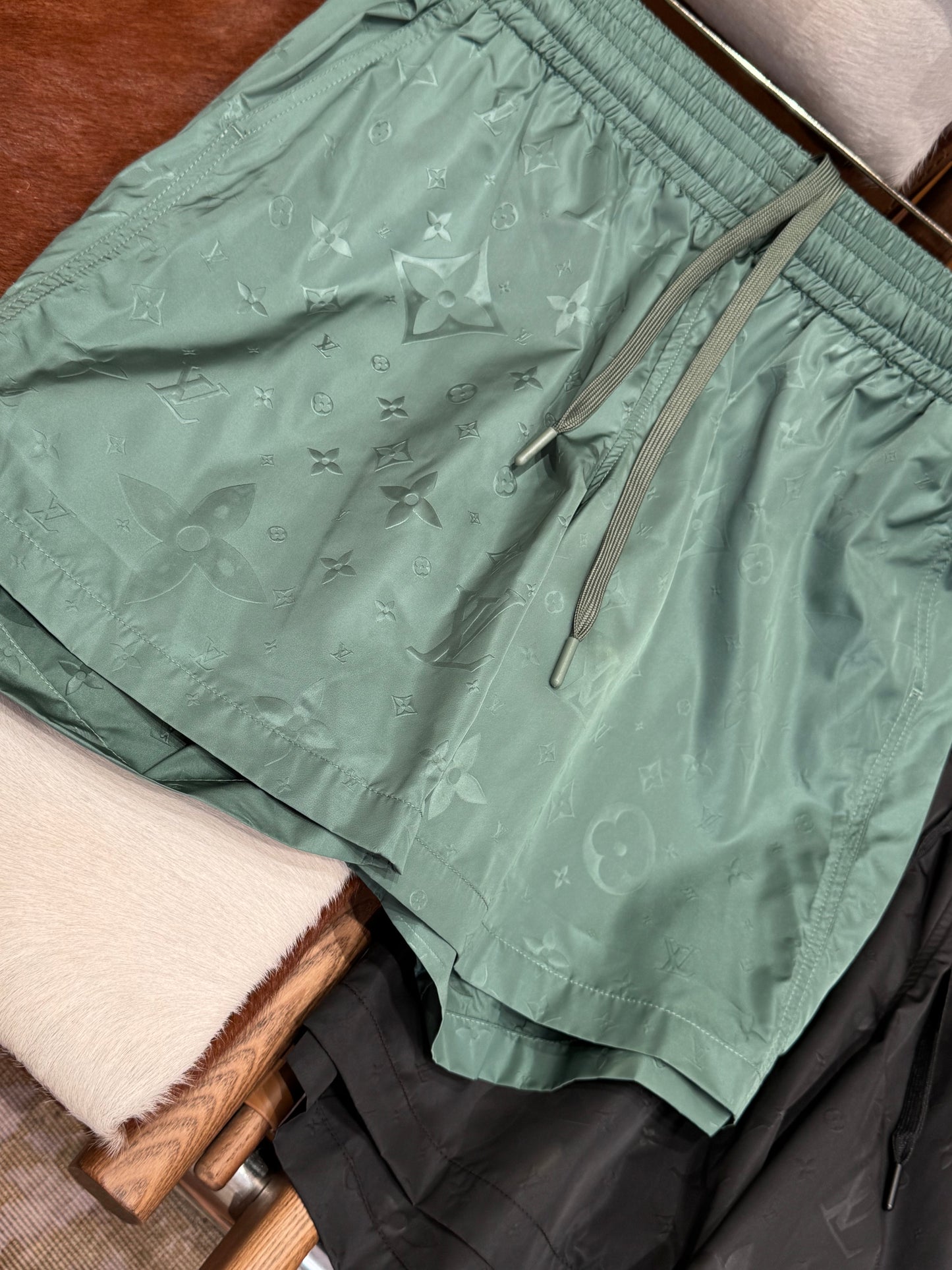 LOU SHORTS