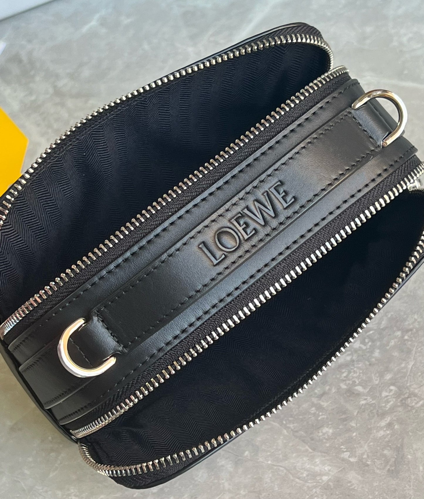 LOEW MINI CAMERA CROSSBODY BAG