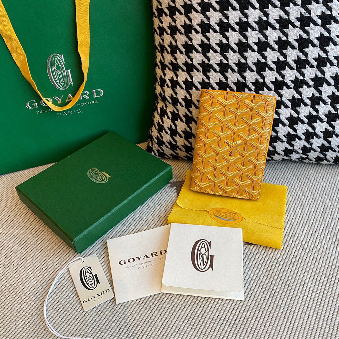 GOYA GRENELLE PASSPORT COVER