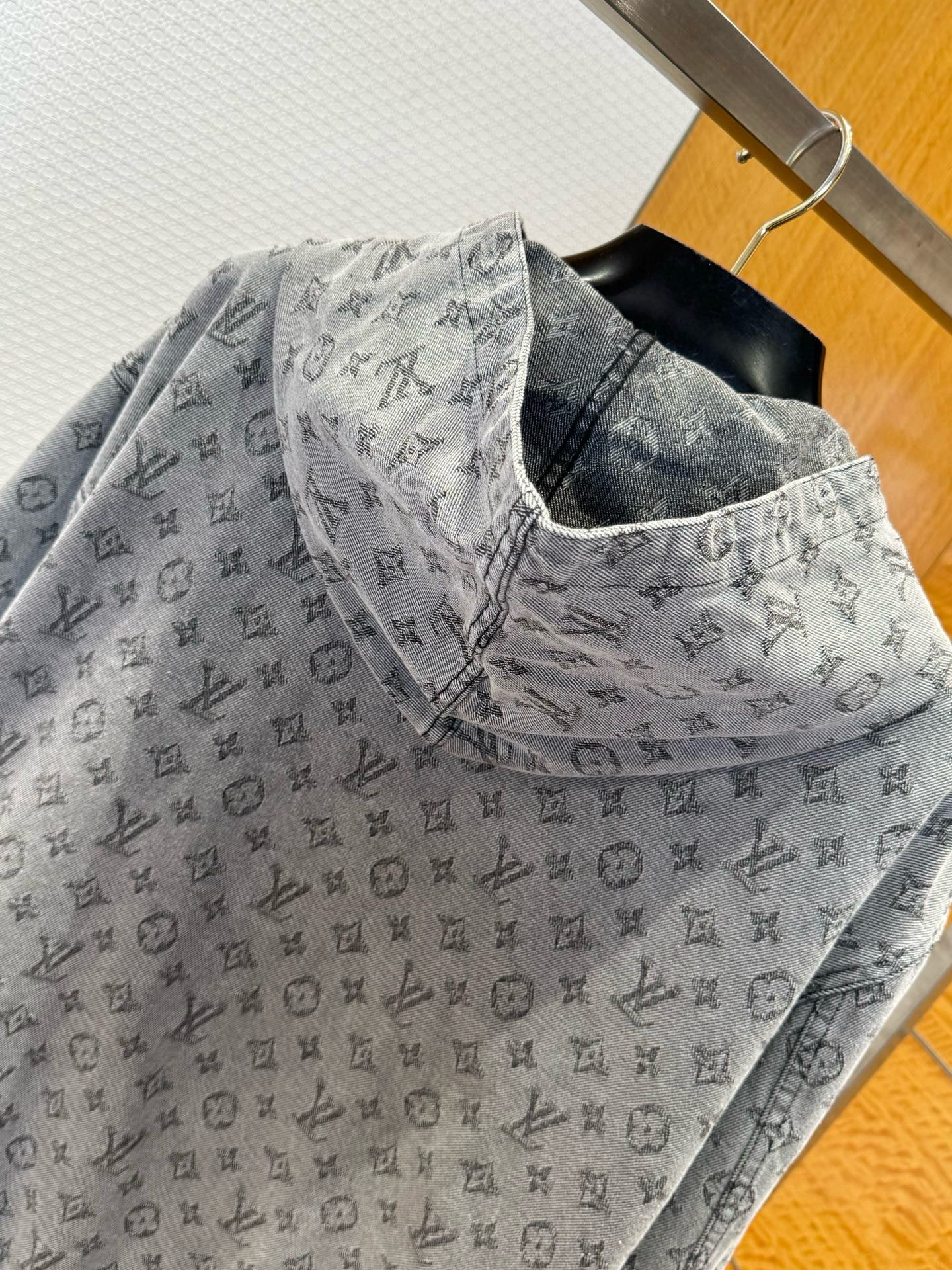 LOU DENIM JACKET