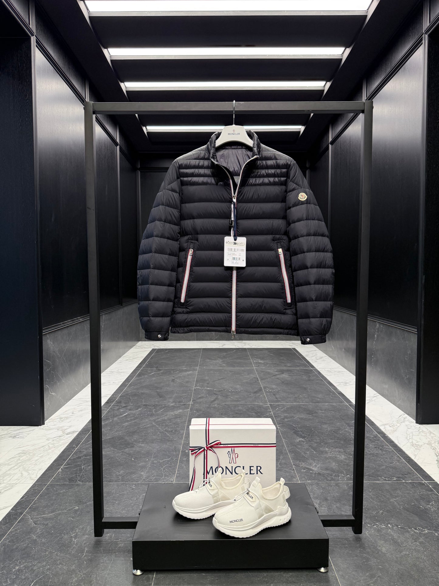 MONC DANIEL JACKET