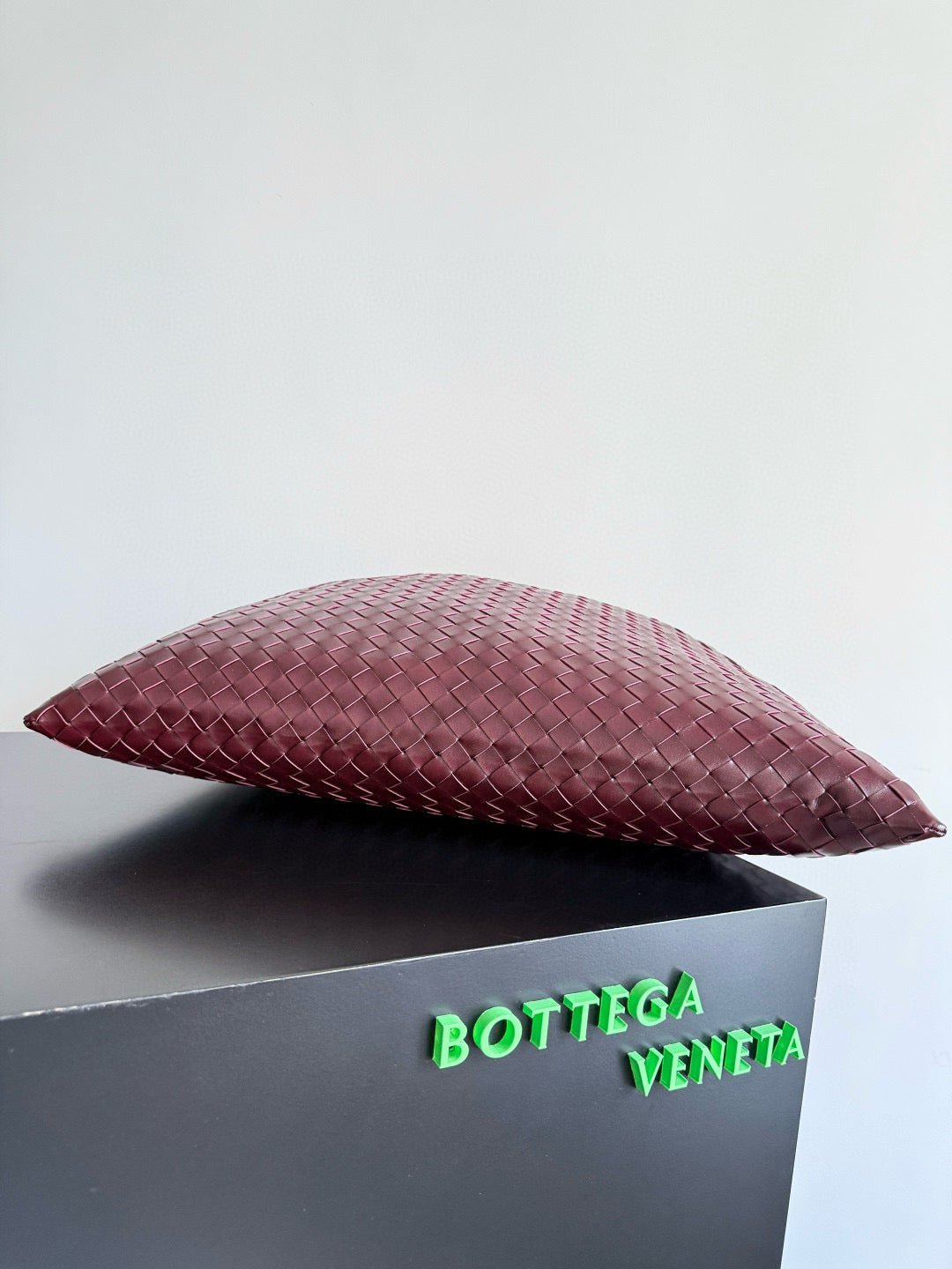 BOTT V LARGE HOP BAG