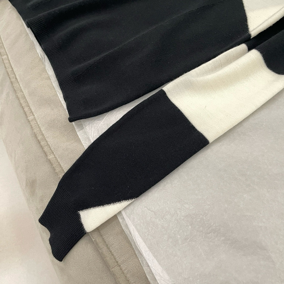 CC KNIT HOODIE