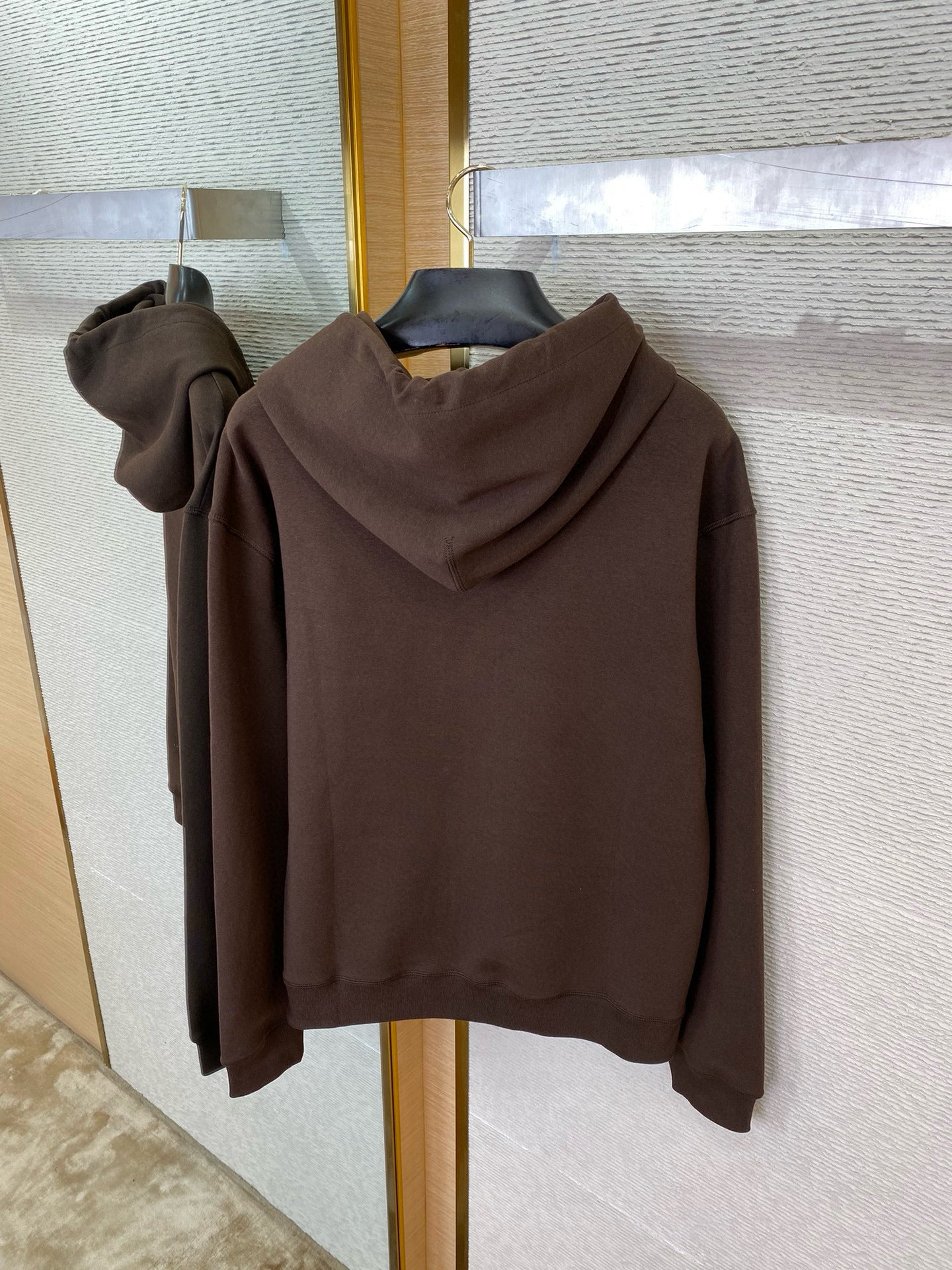 LOU HOODIE