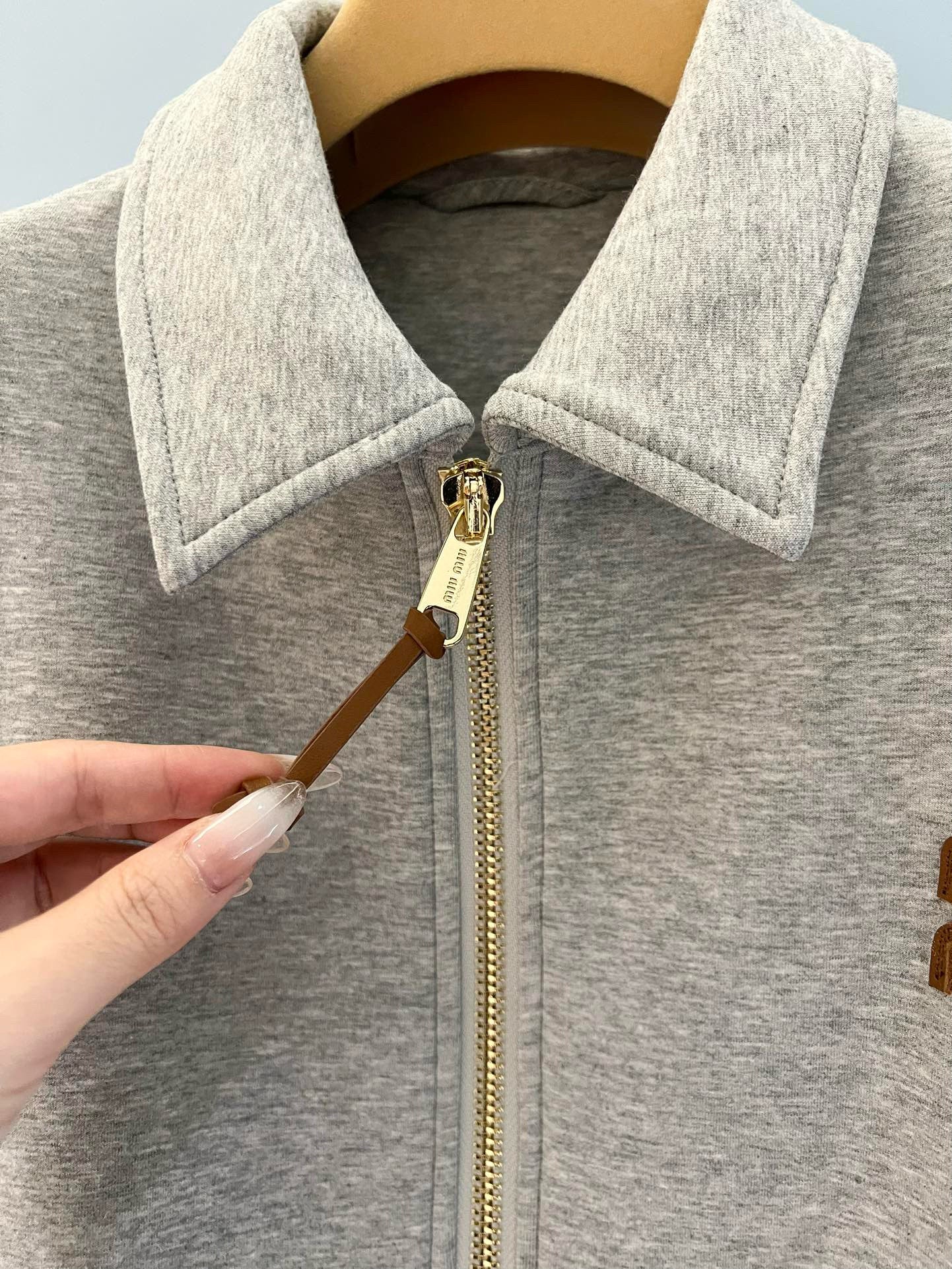 MIU M ZIP HOODIE