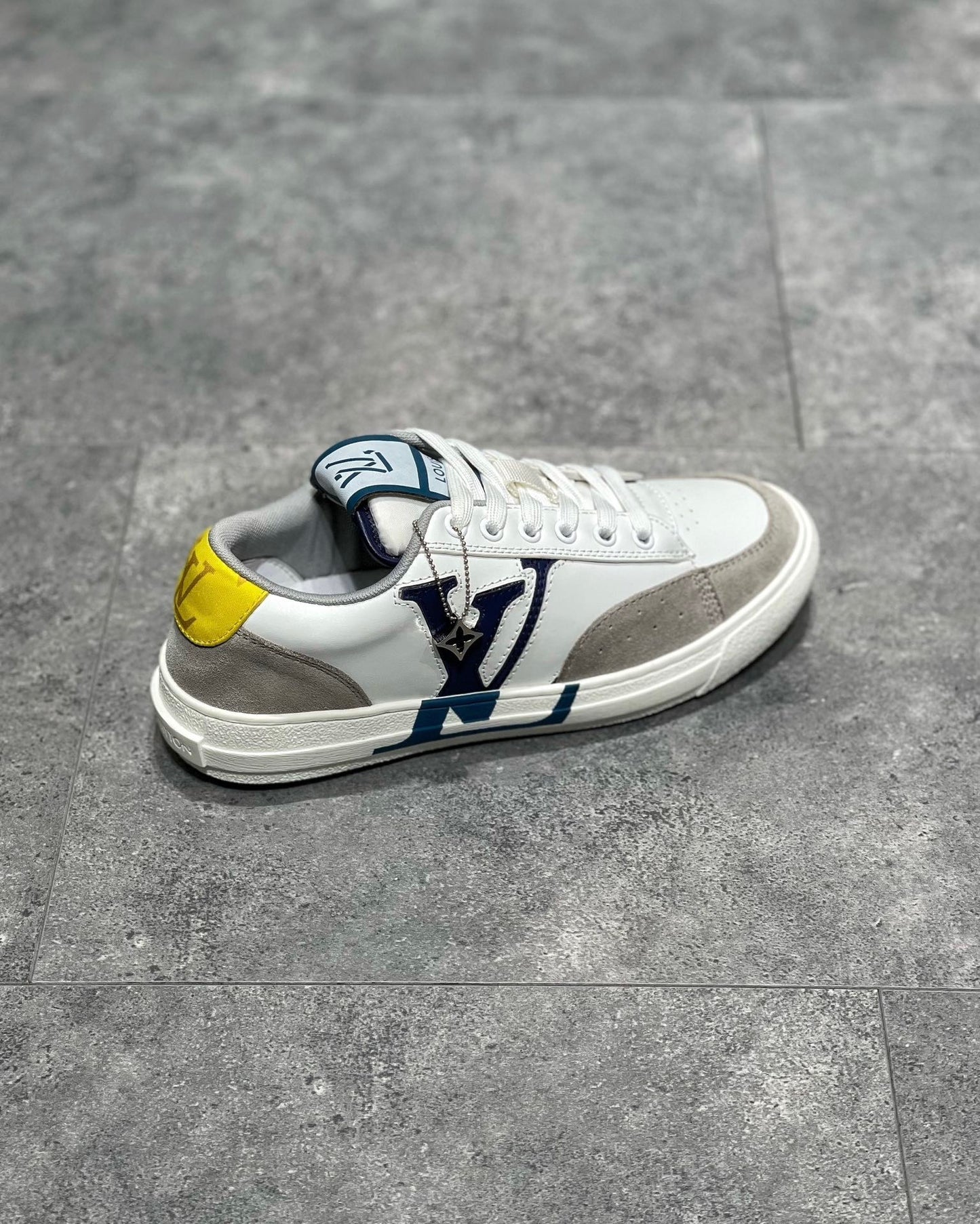 LOU TRAINERS