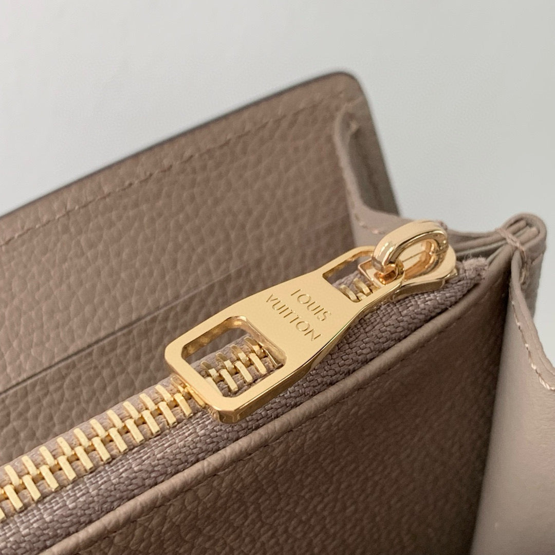 LOU SARAH WALLET