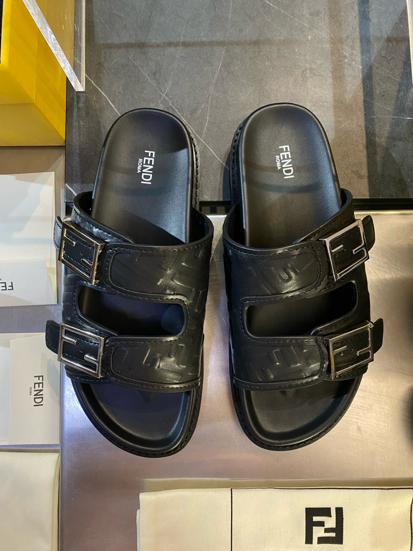 FEN SANDALS