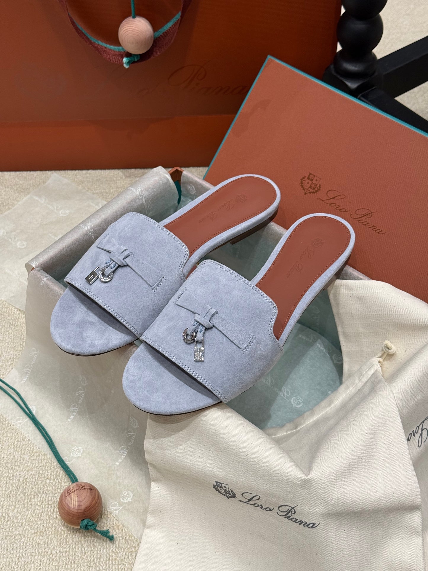 LORO P SUMMER CHARM SLIPPER