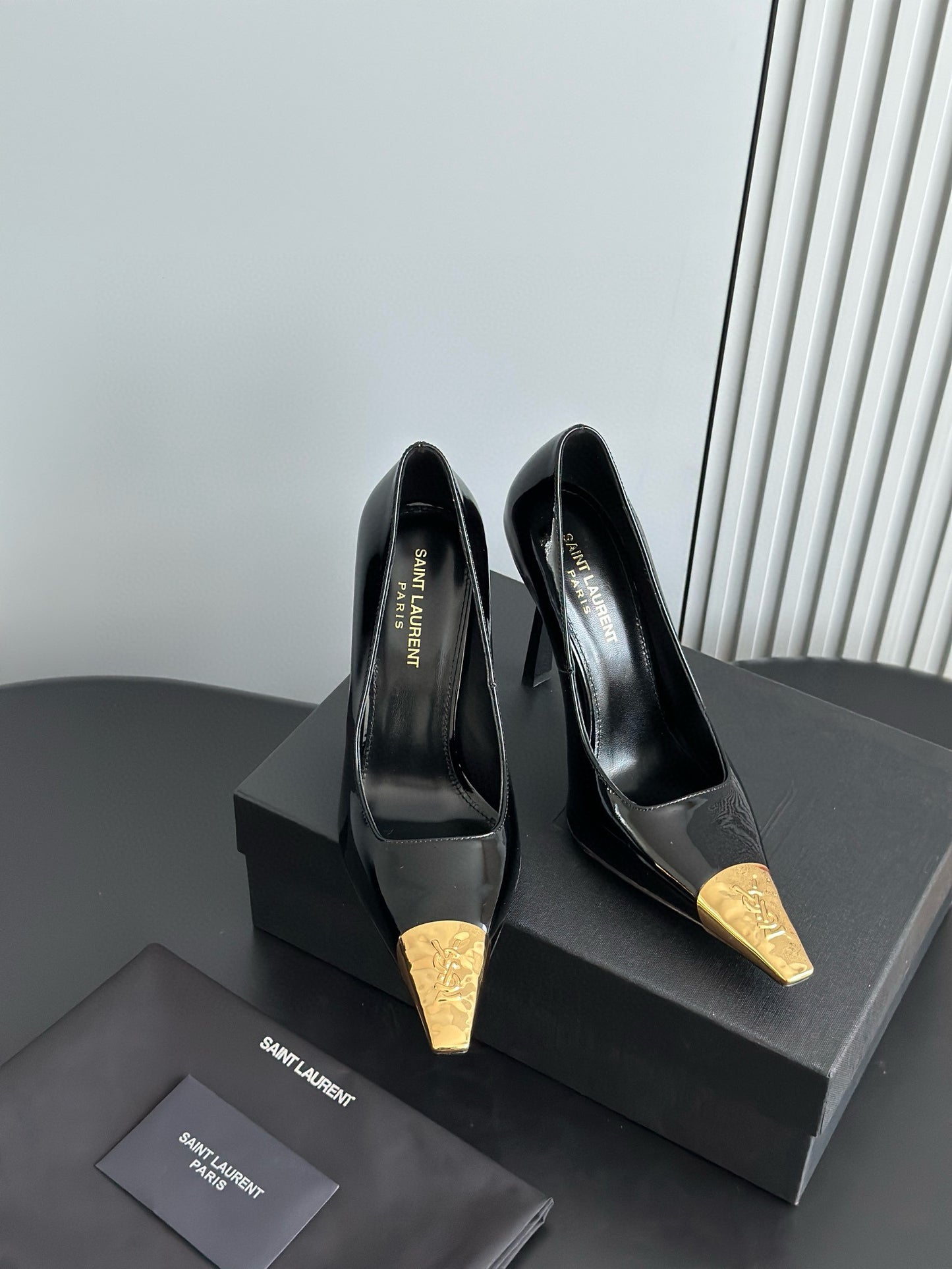SL HEELS