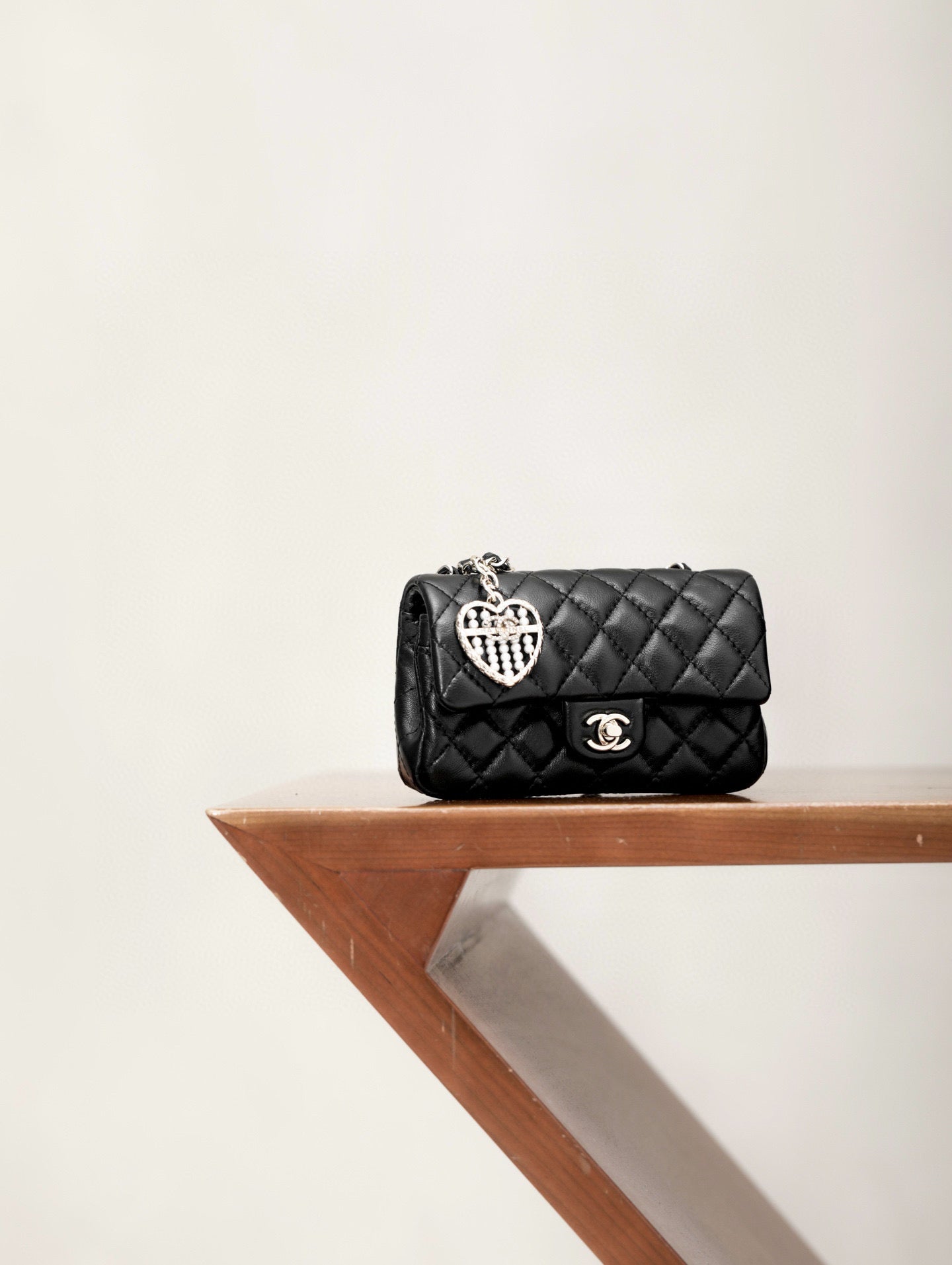 CC 25A MINI CLASSIC FLAP BAG