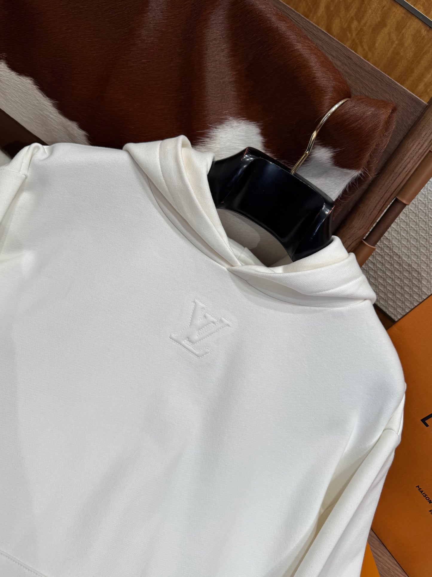 LOU HOODIE