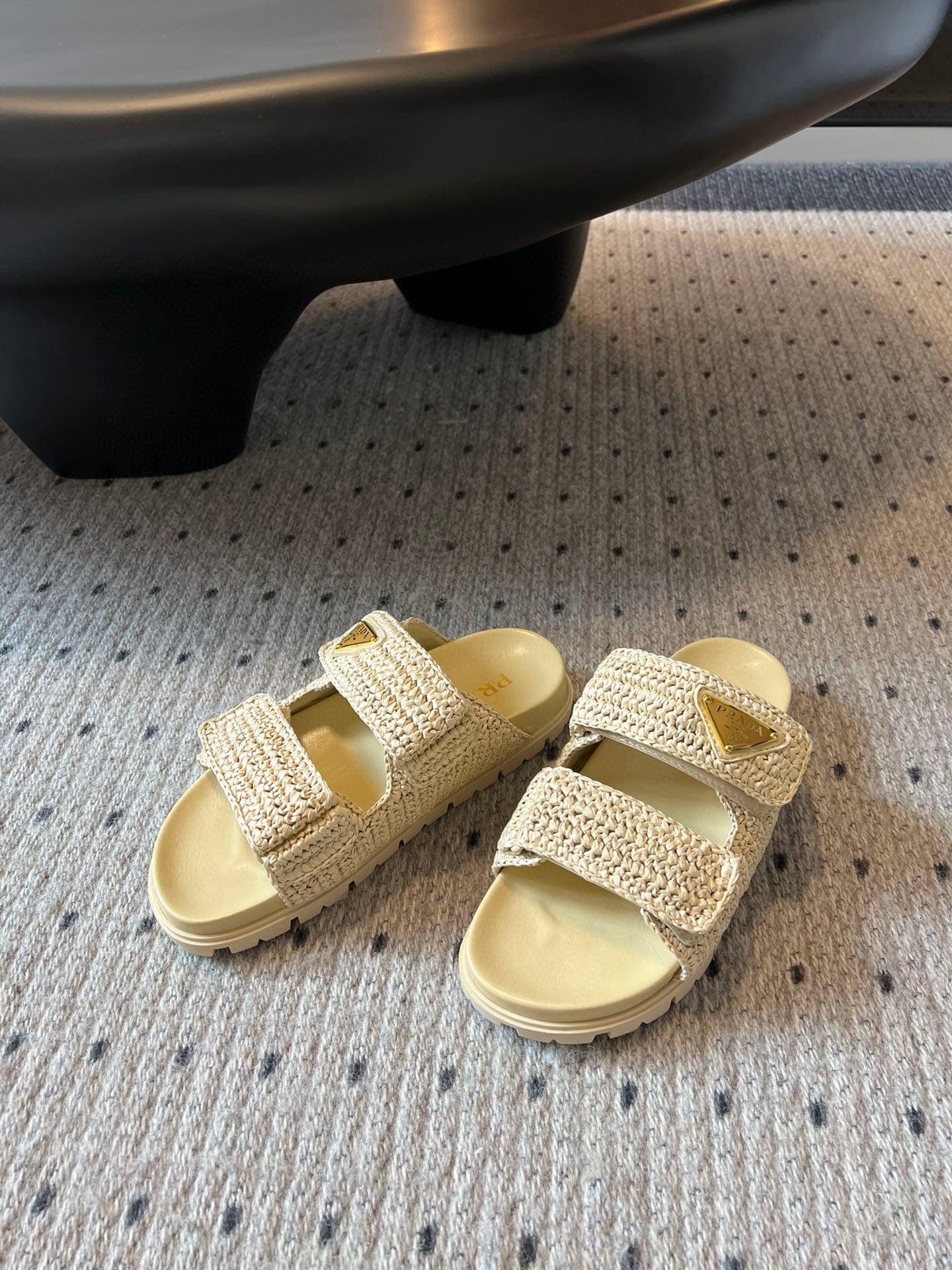 PD SANDALS