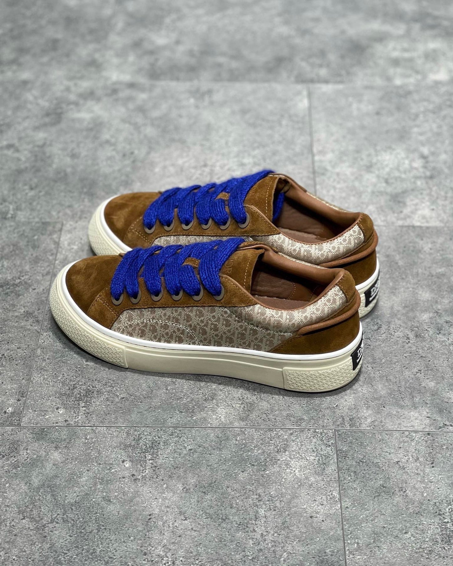 CD B33 SNEAKER