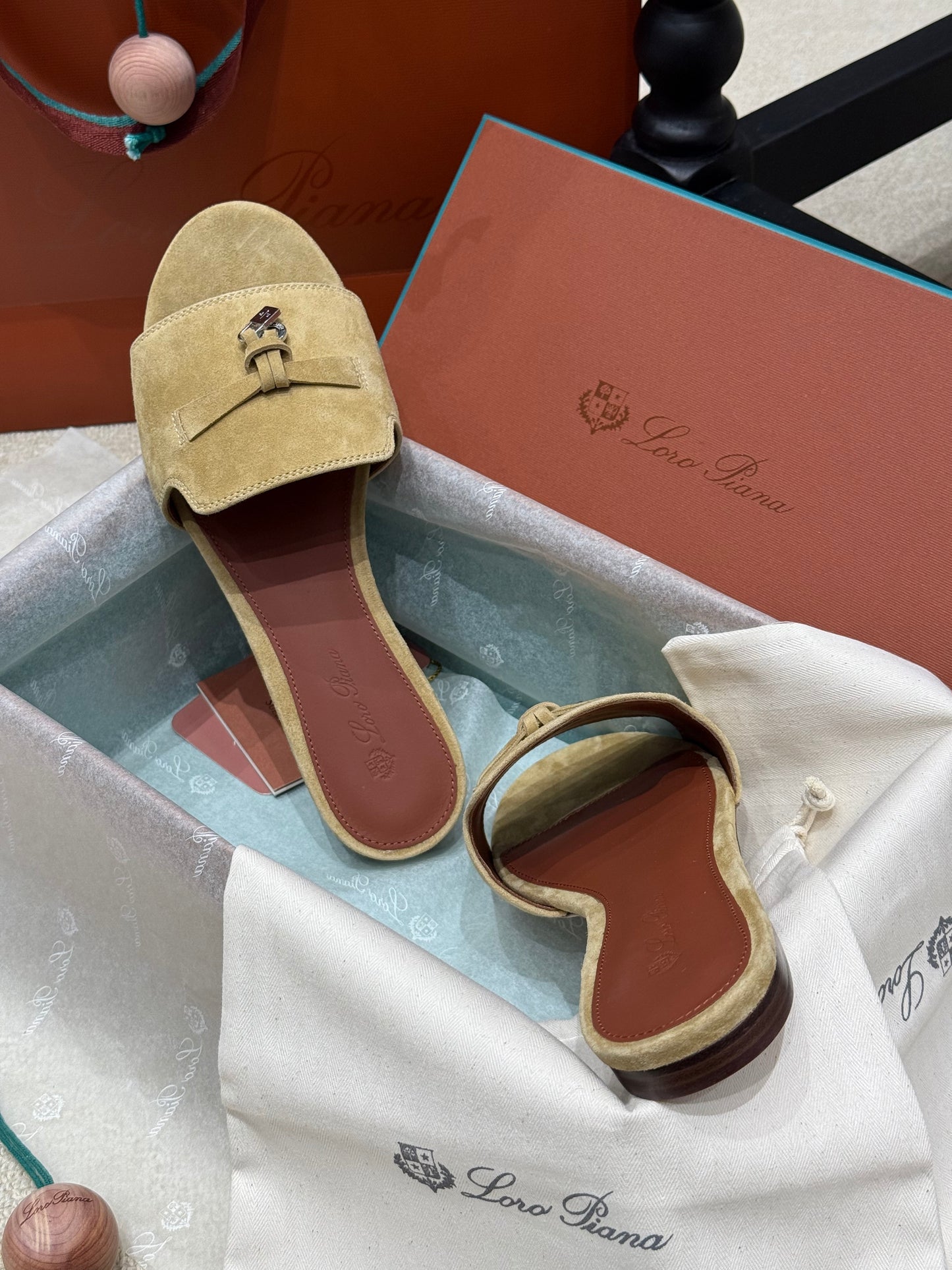 LORO P SUMMER CHARM SLIPPER
