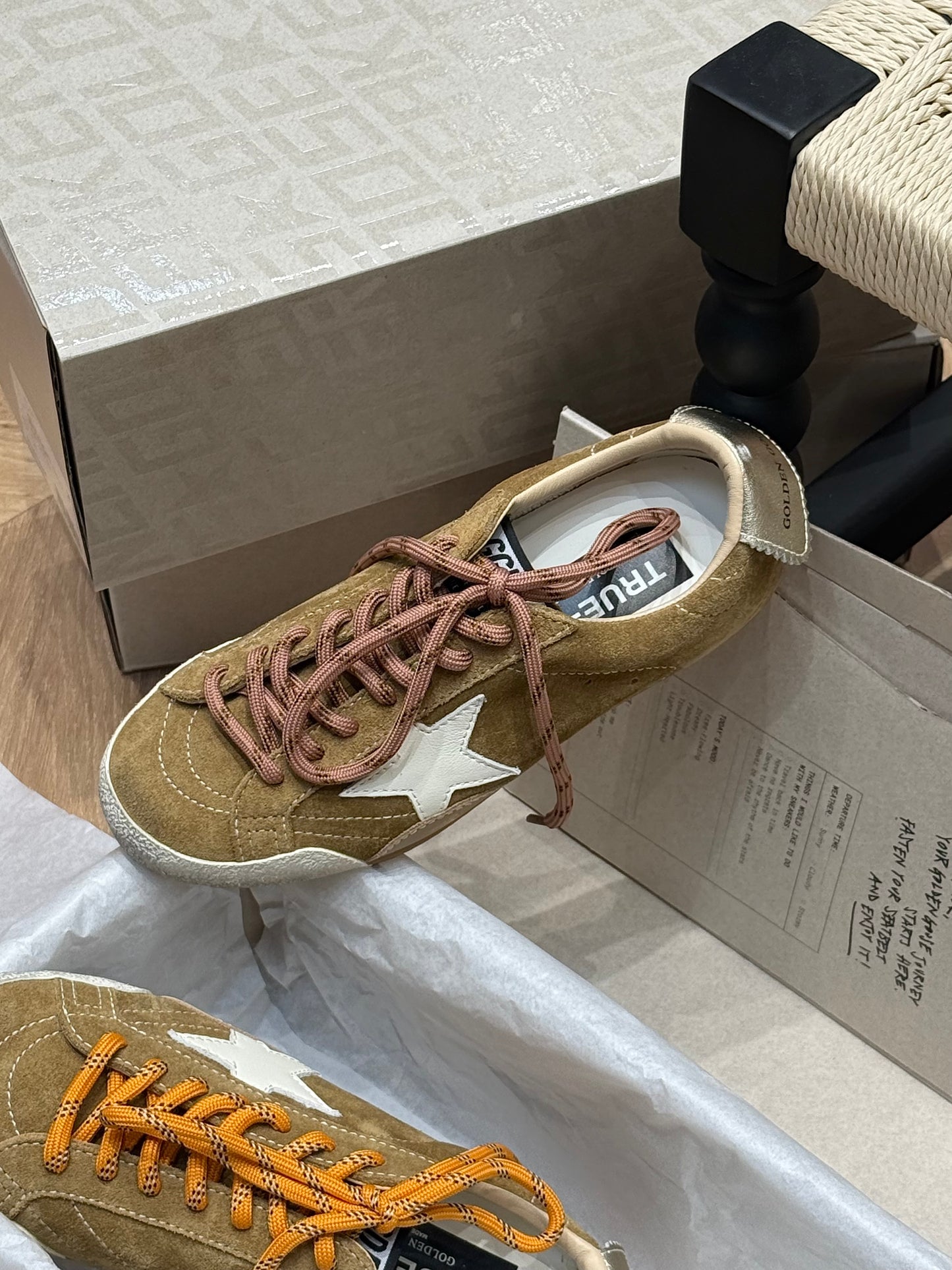 GOLDEN G TRAINERS