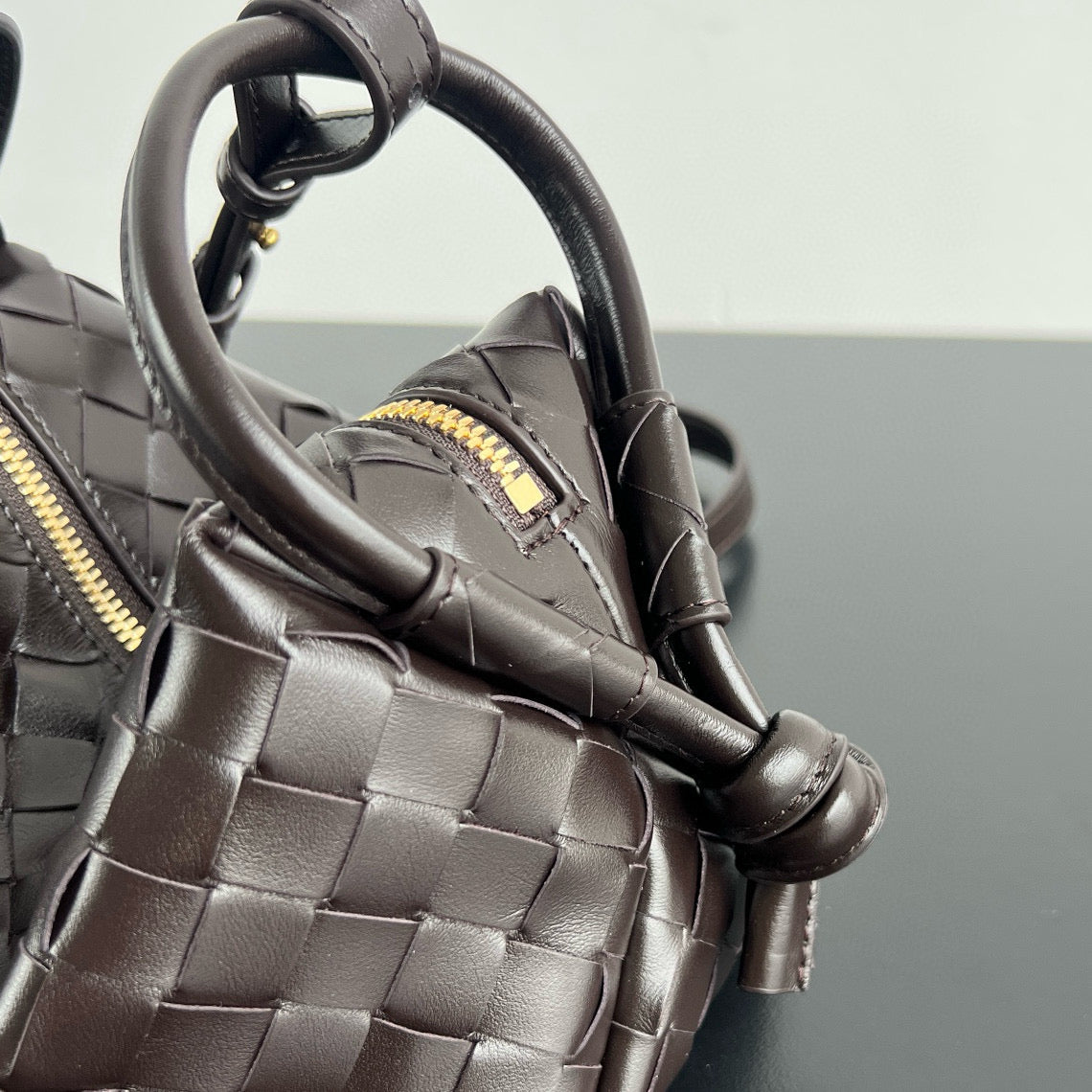 BOTT TOP HANDLE LOOP BAG