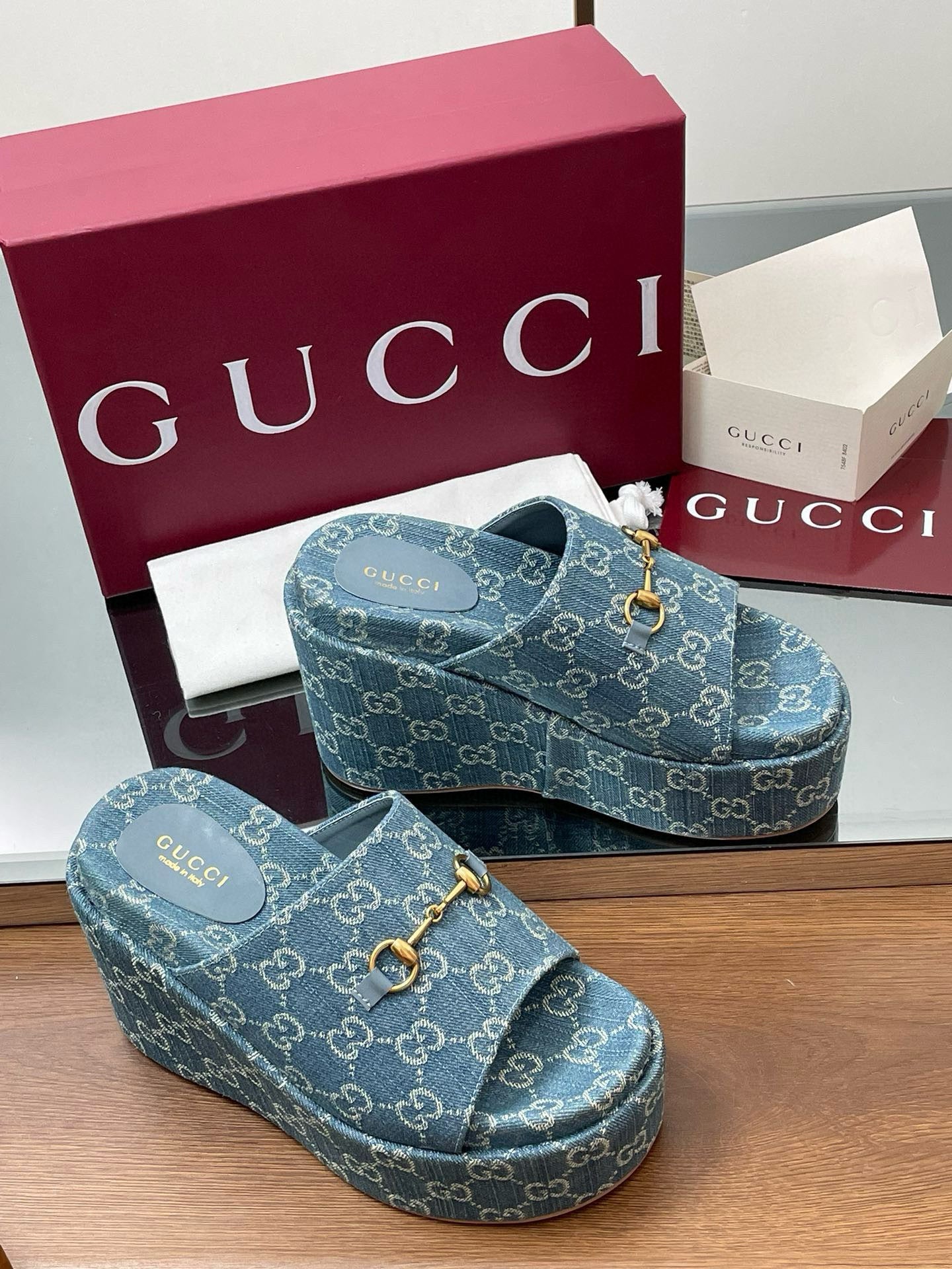 GG WEDGE SANDALS