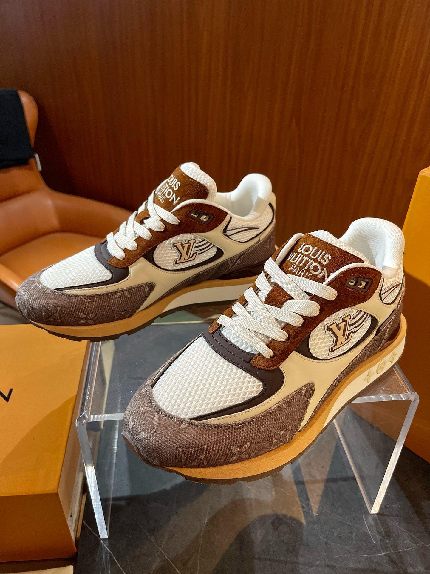LOU TRAINERS