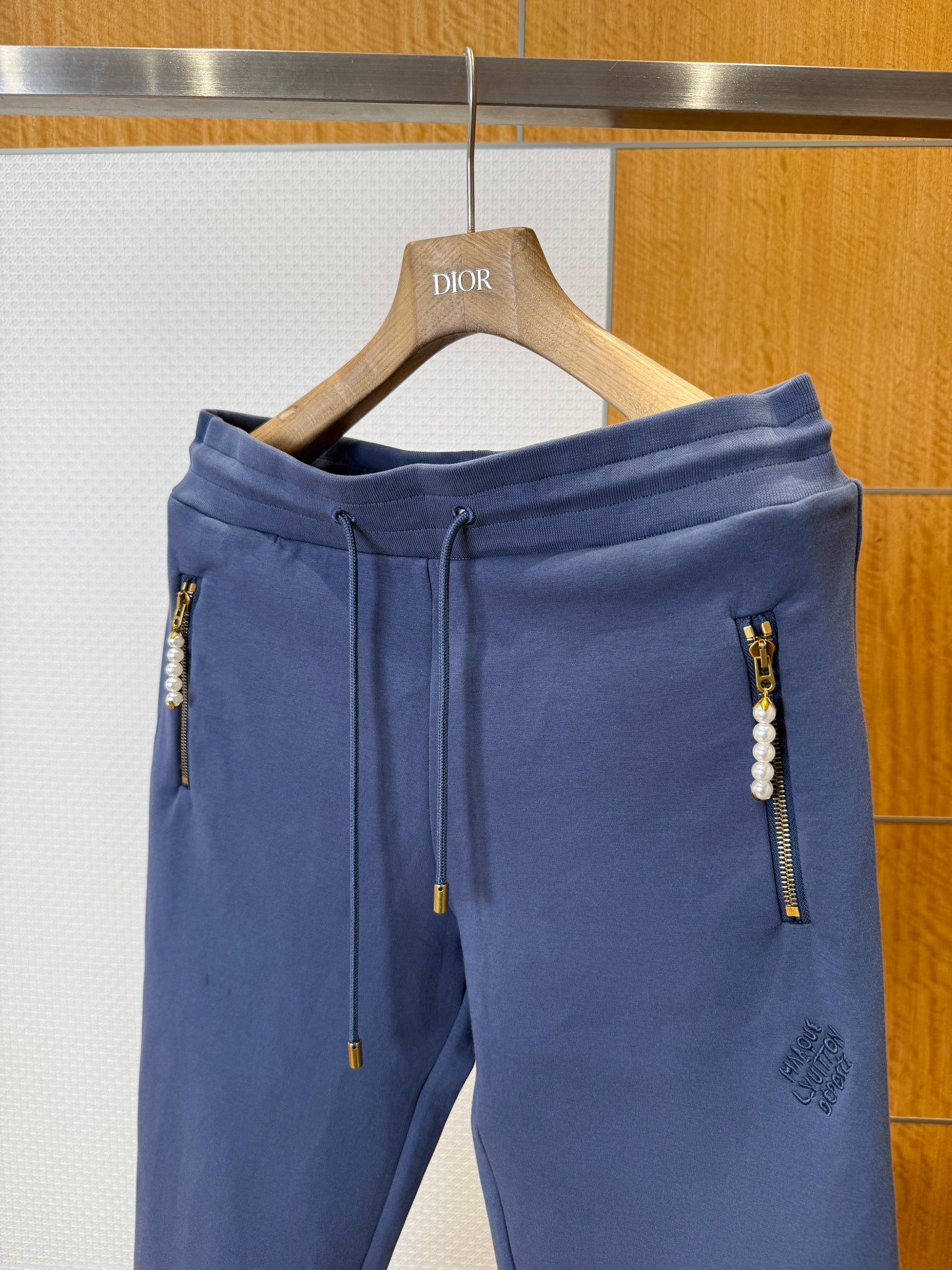 LOU JOGGERS