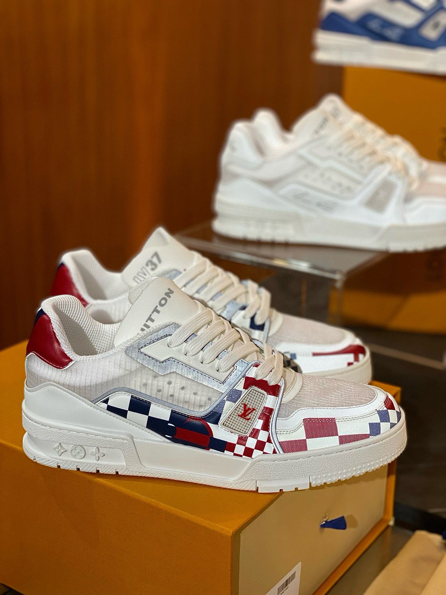 LOU TRAINERS