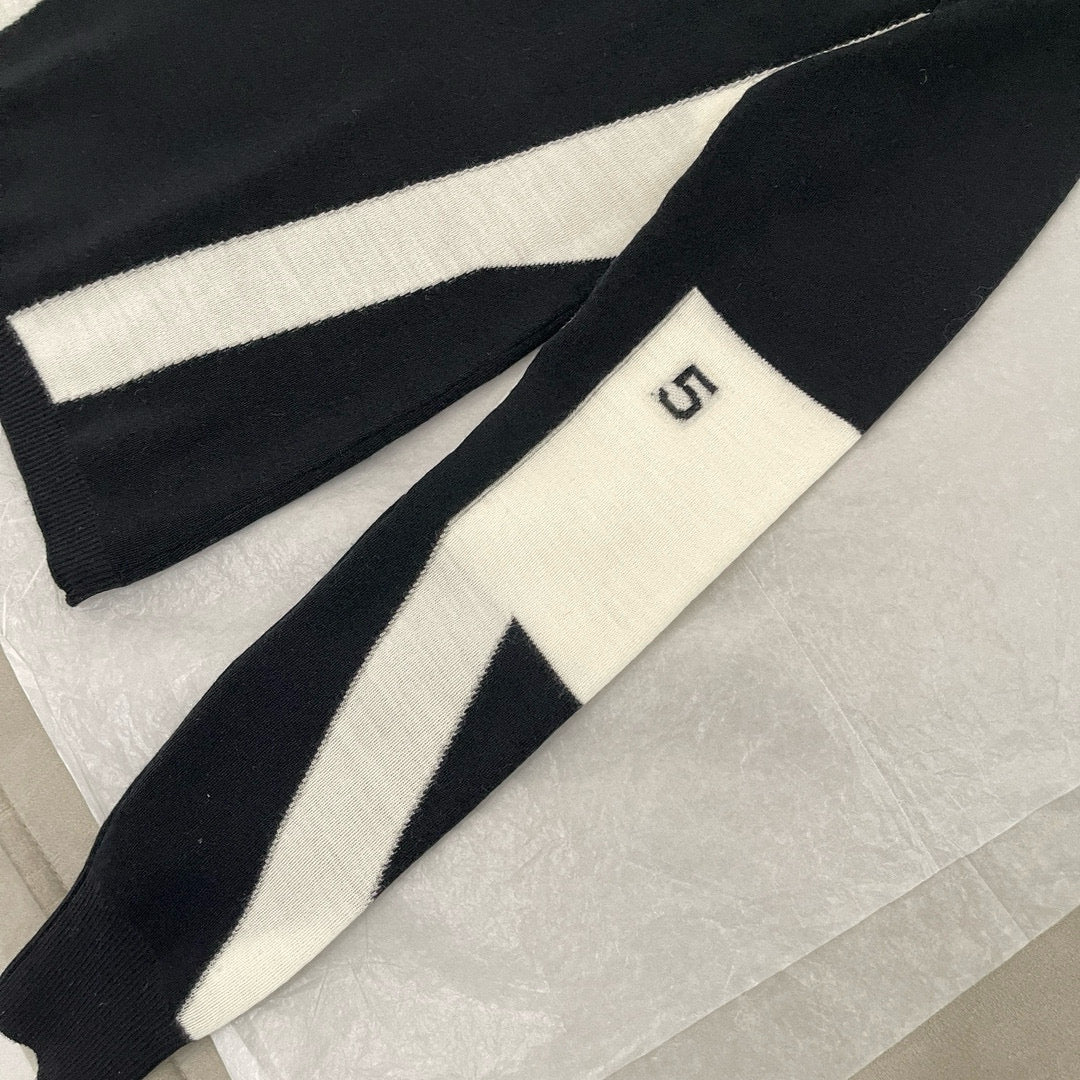 CC KNIT HOODIE