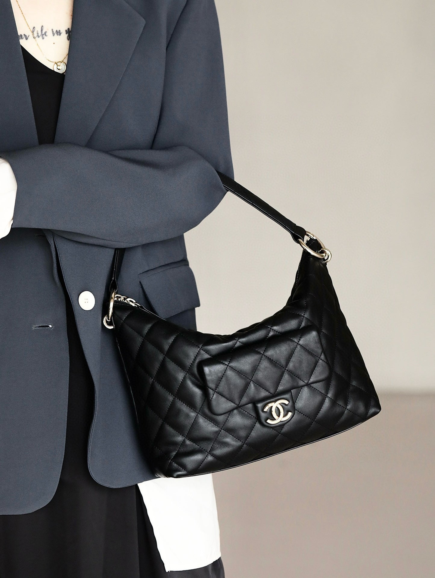 CC 23B HOBO BAG