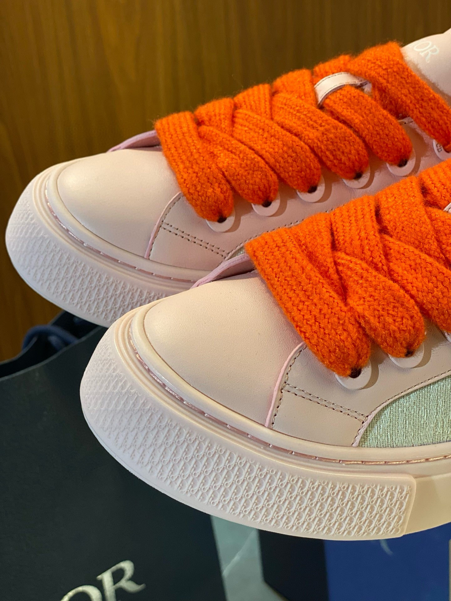 CD B33 SNEAKER