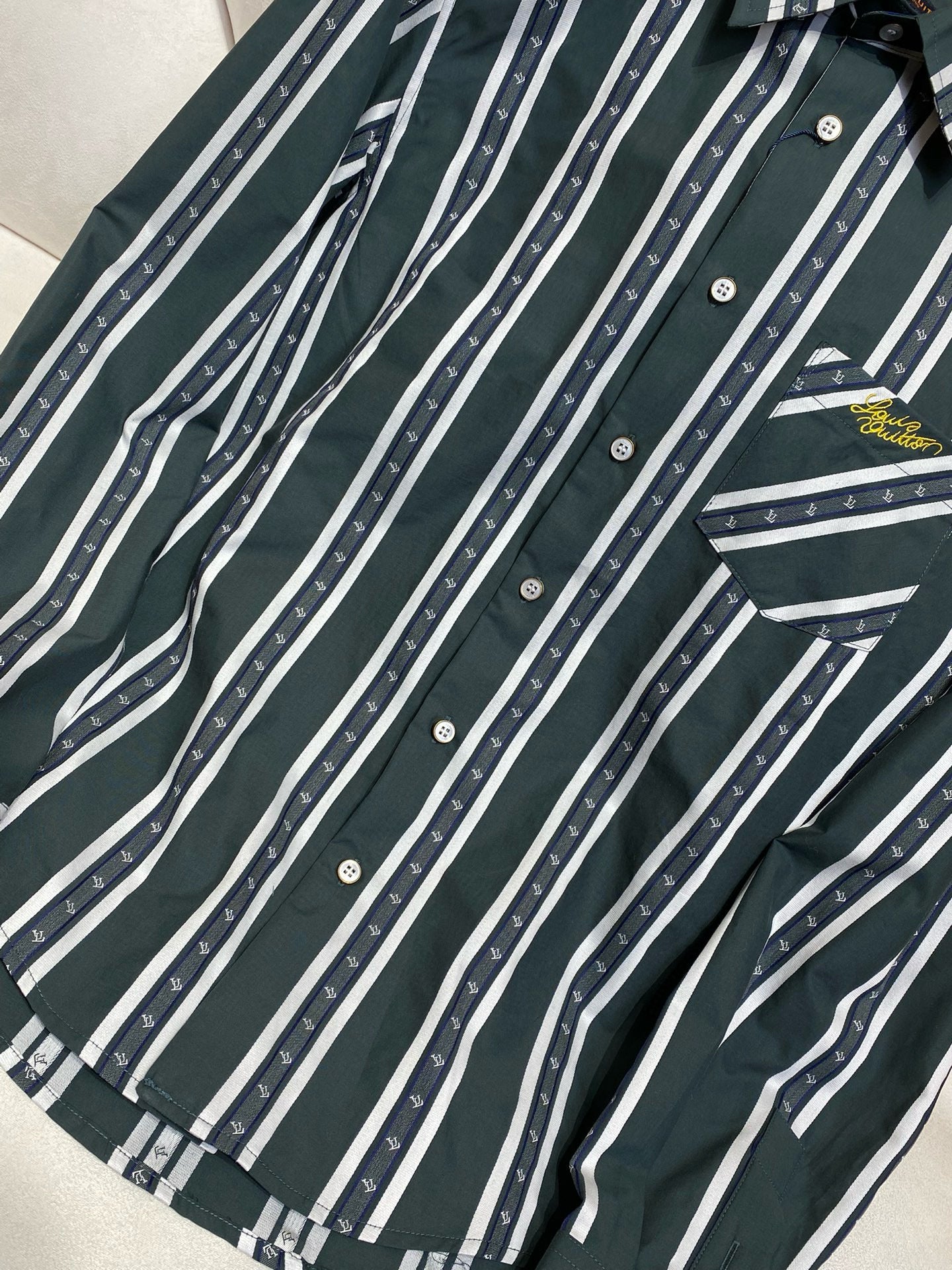 LOU SHIRT