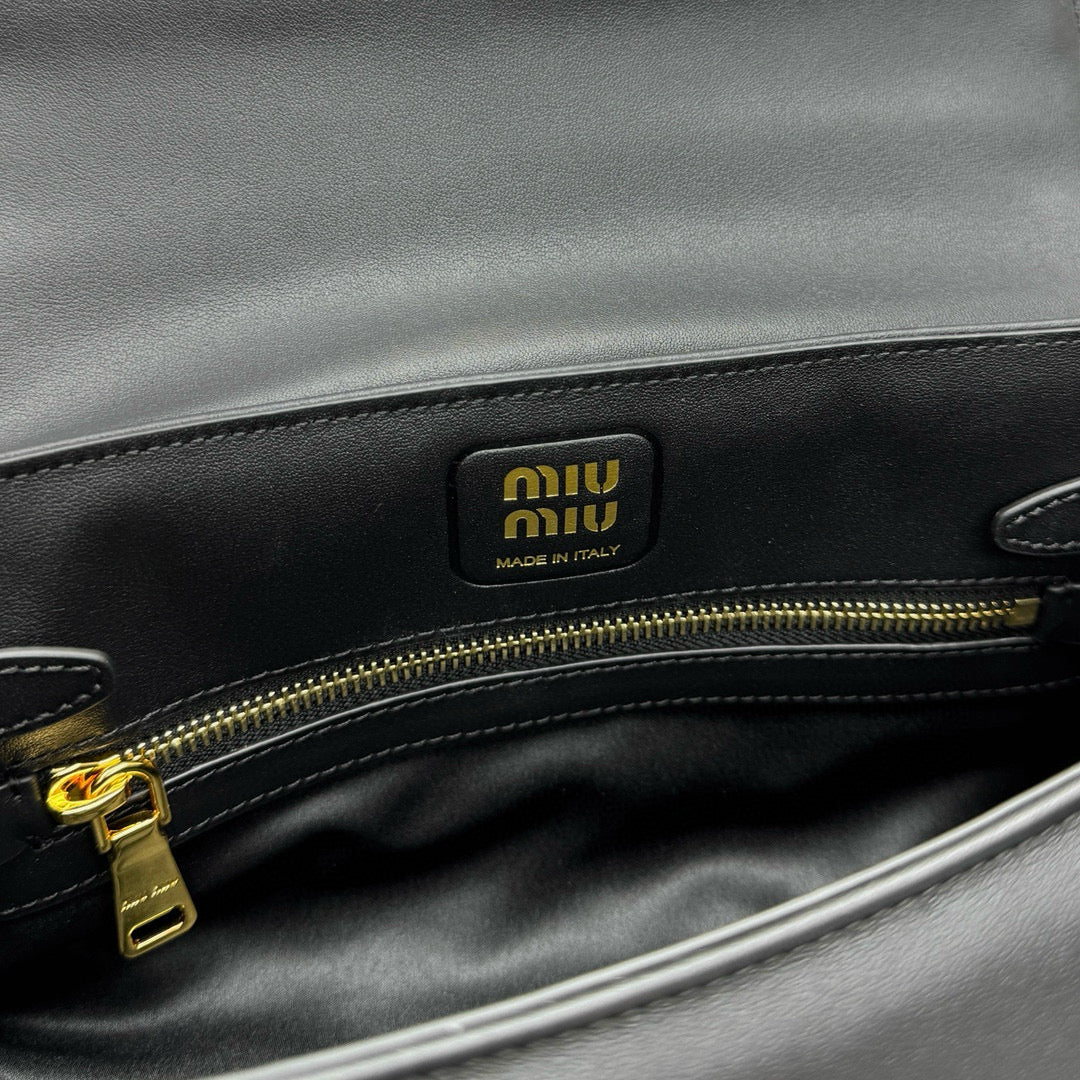 MIU M SHOULDER BAG