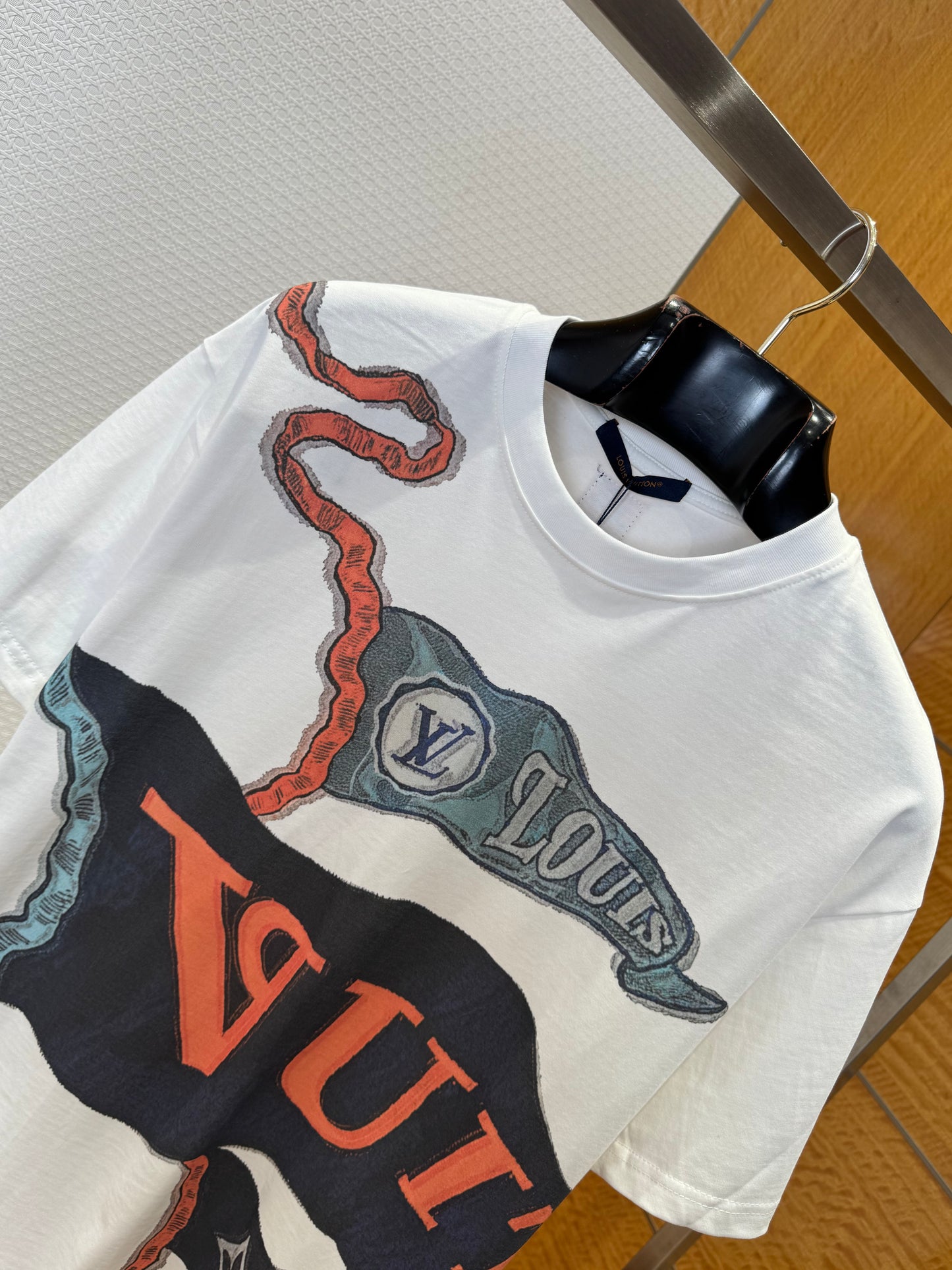 LOU T-SHIRT