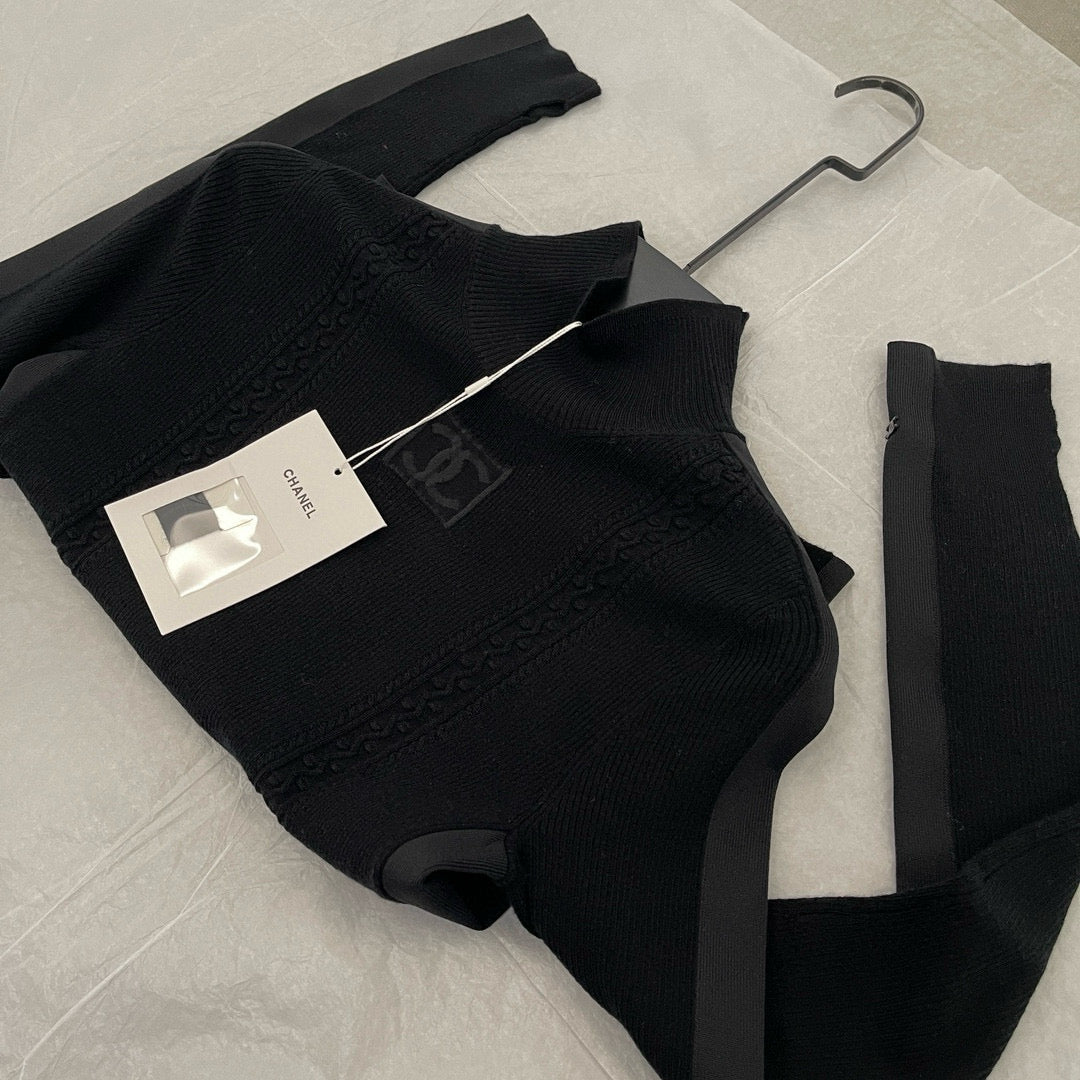 CC TURTLENECK
