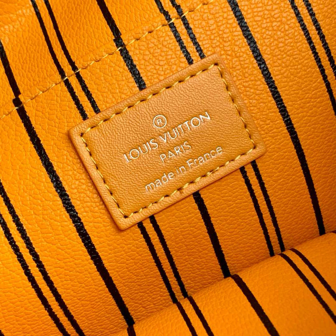LOU NICE NANO BAG