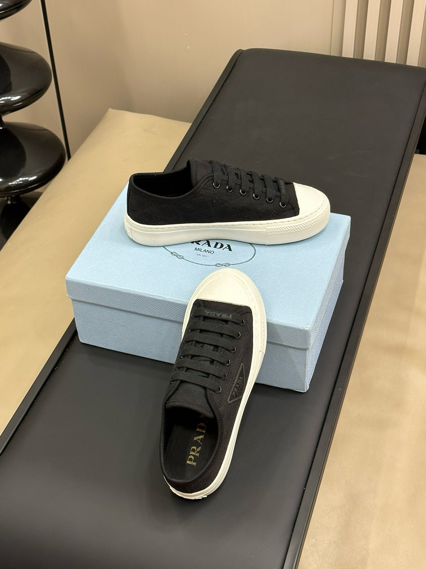 PD SNEAKERS
