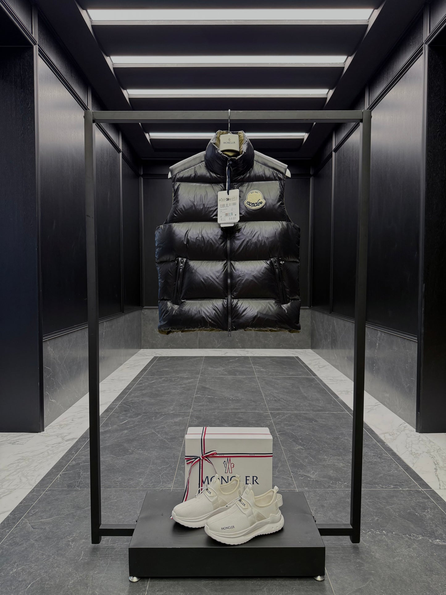 MONC LIPSI VEST