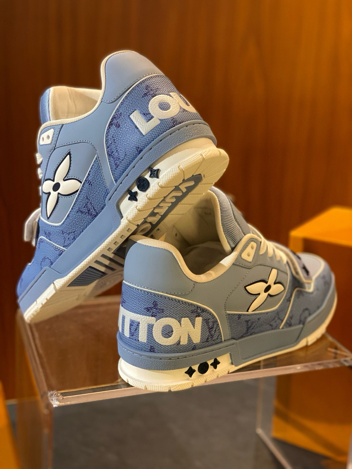 LOU TRAINERS