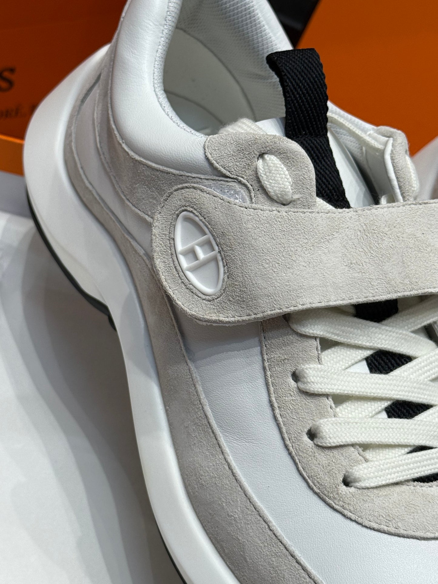 HERM LOOP SNEAKER