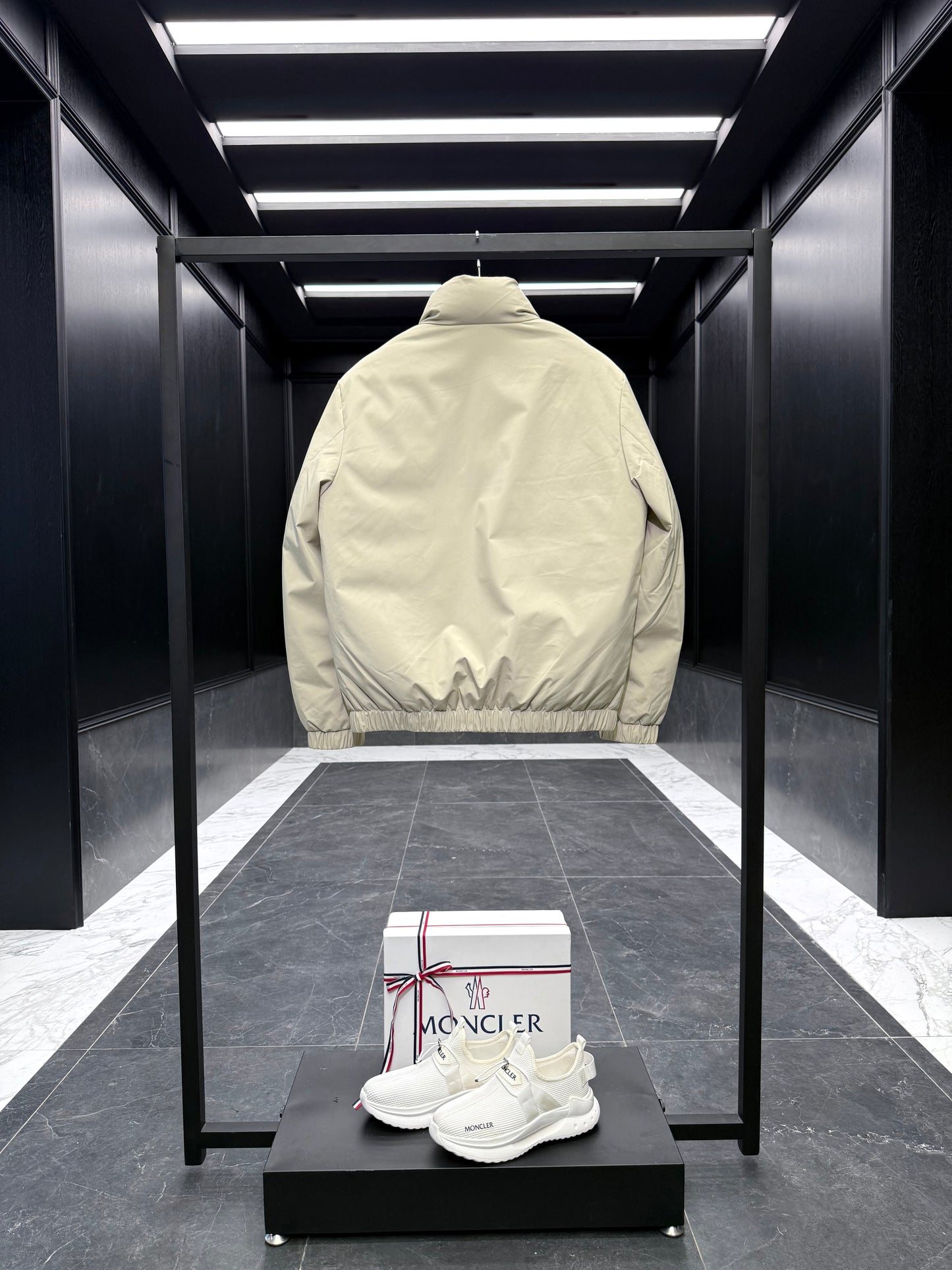 MONC LUSERNA JACKET