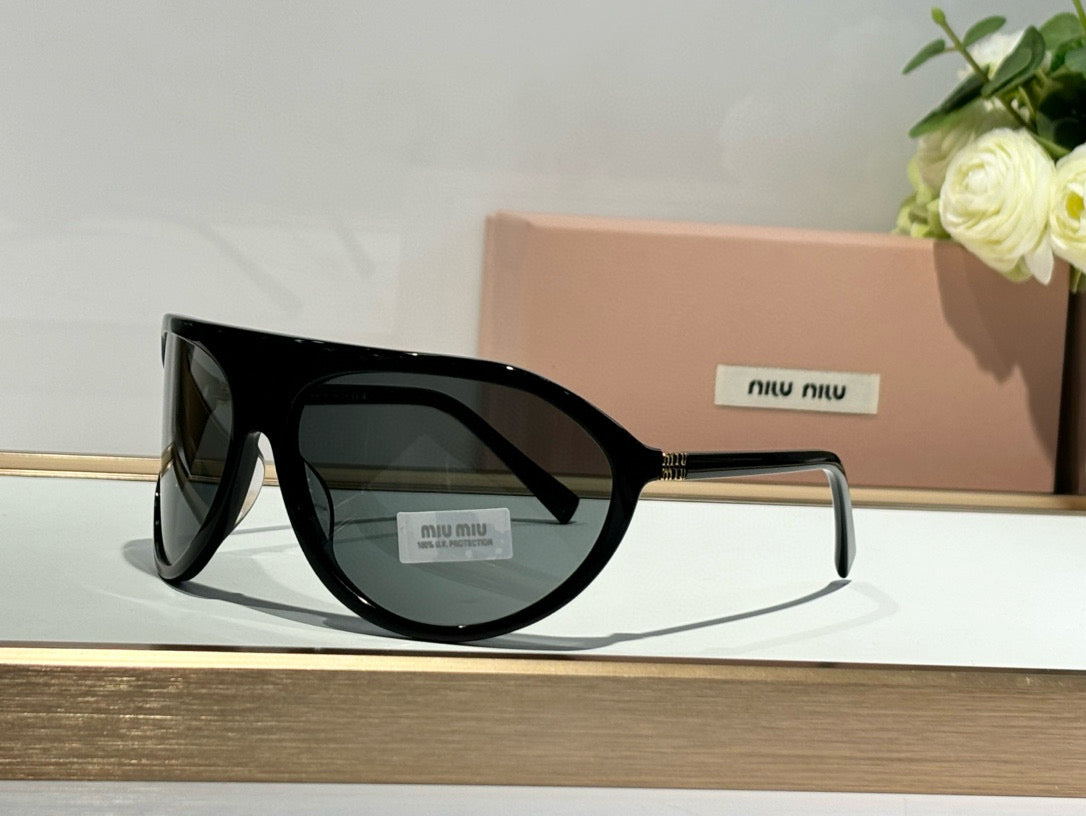 MIU M SUNGLASSES