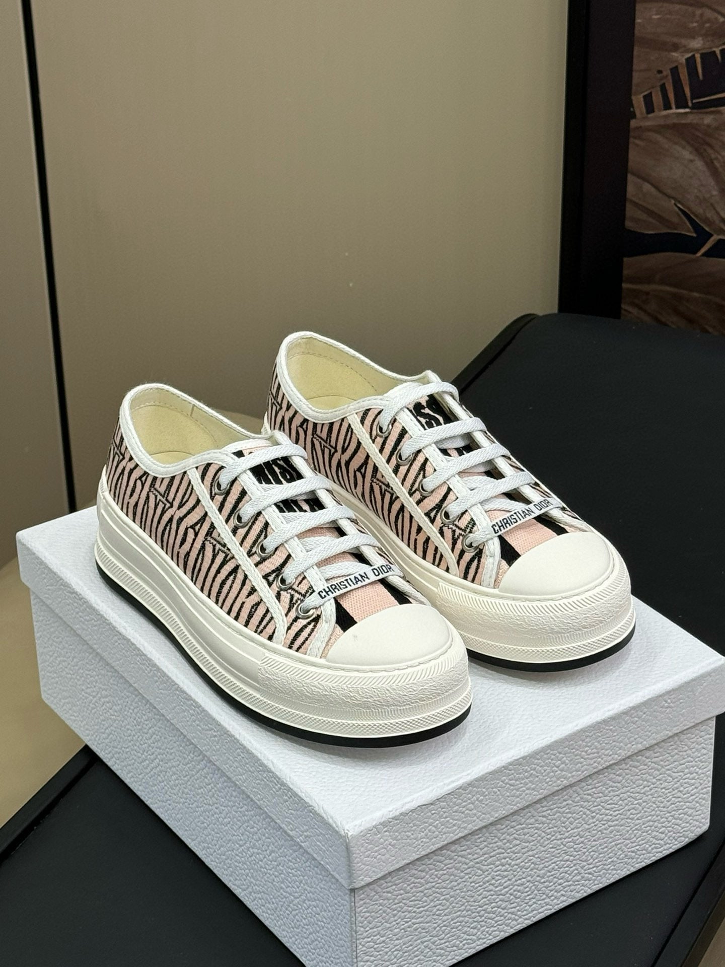 CD PLATFORM SNEAKER