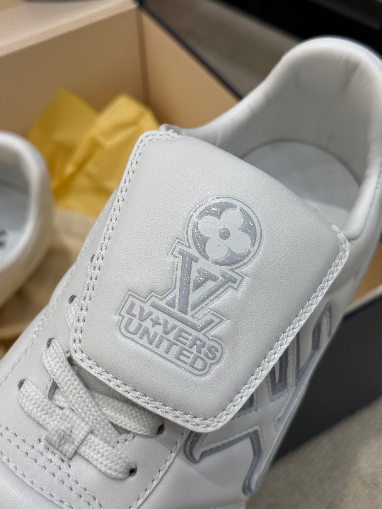 LOU FOOTPRINT SNEAKER
