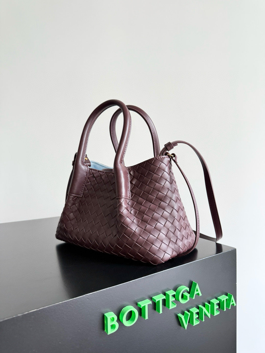BOTT V SMALL PINACOTECA BAG