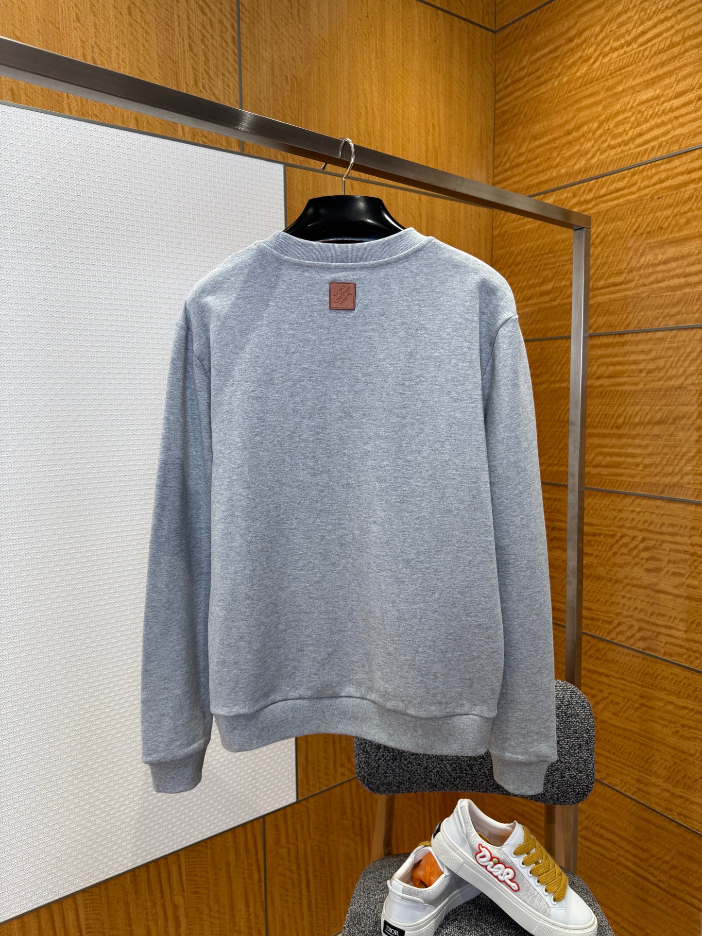 LOU SWEATSHIRT
