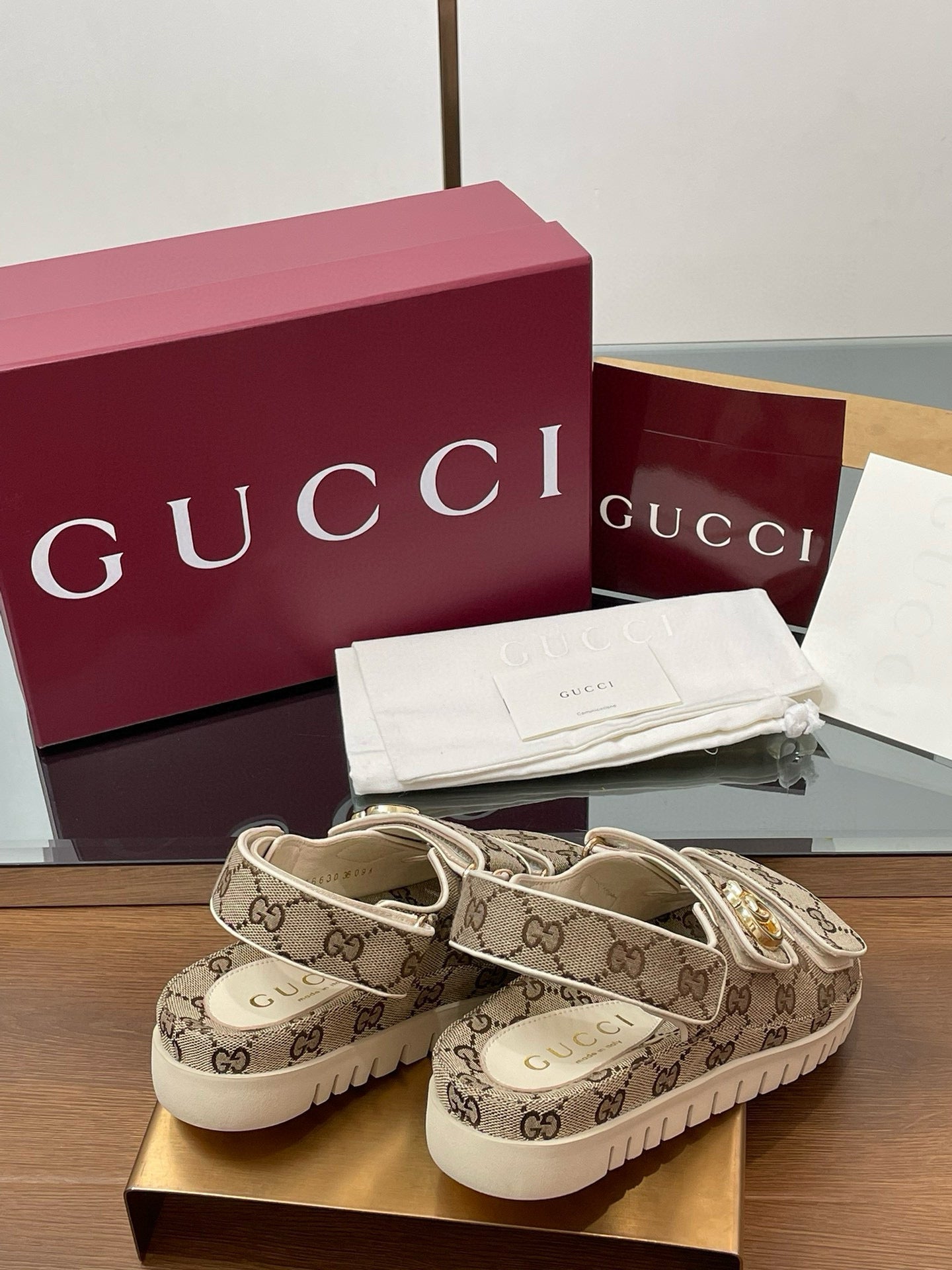 GG SANDALS