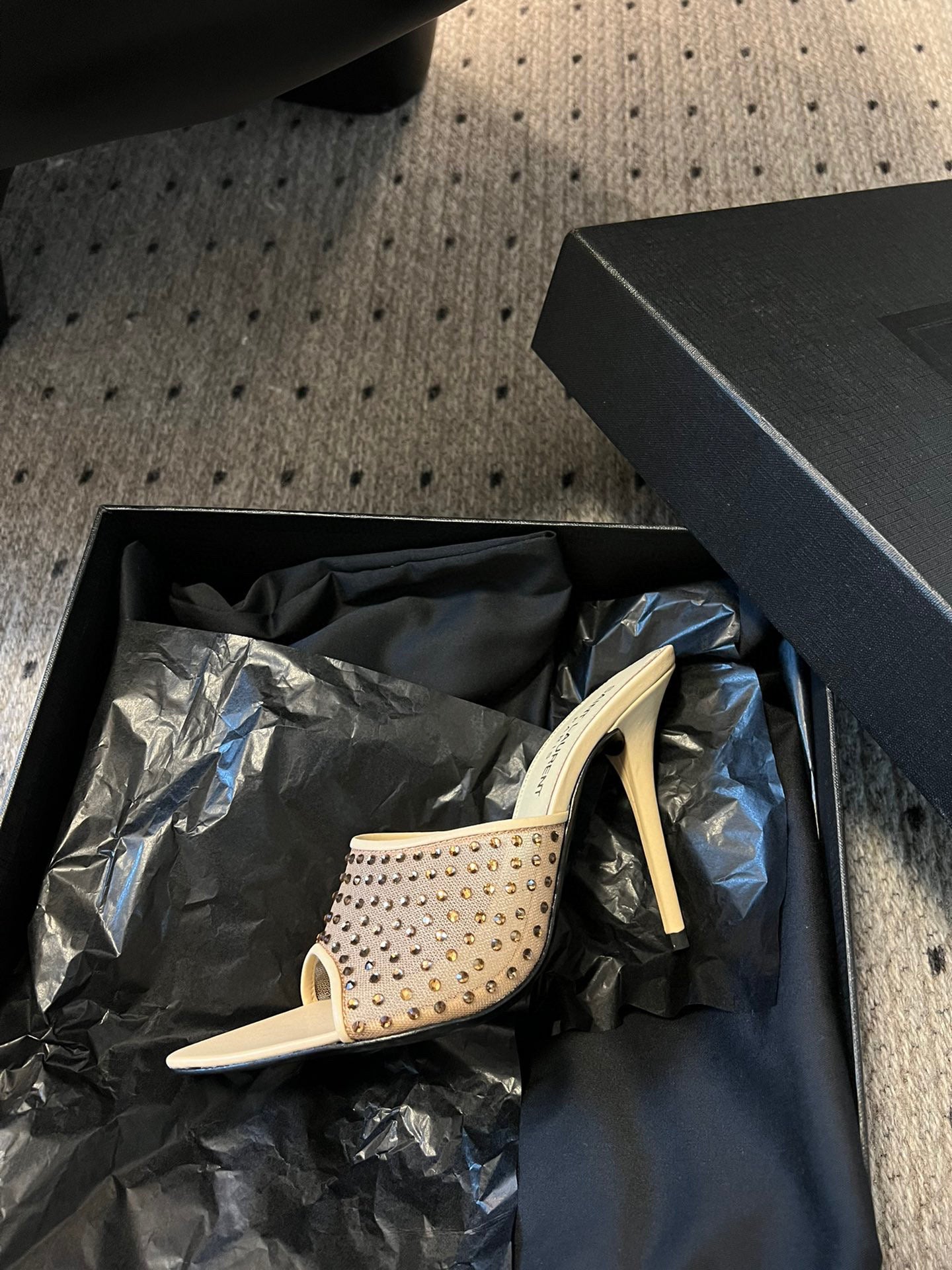 SL HEELS